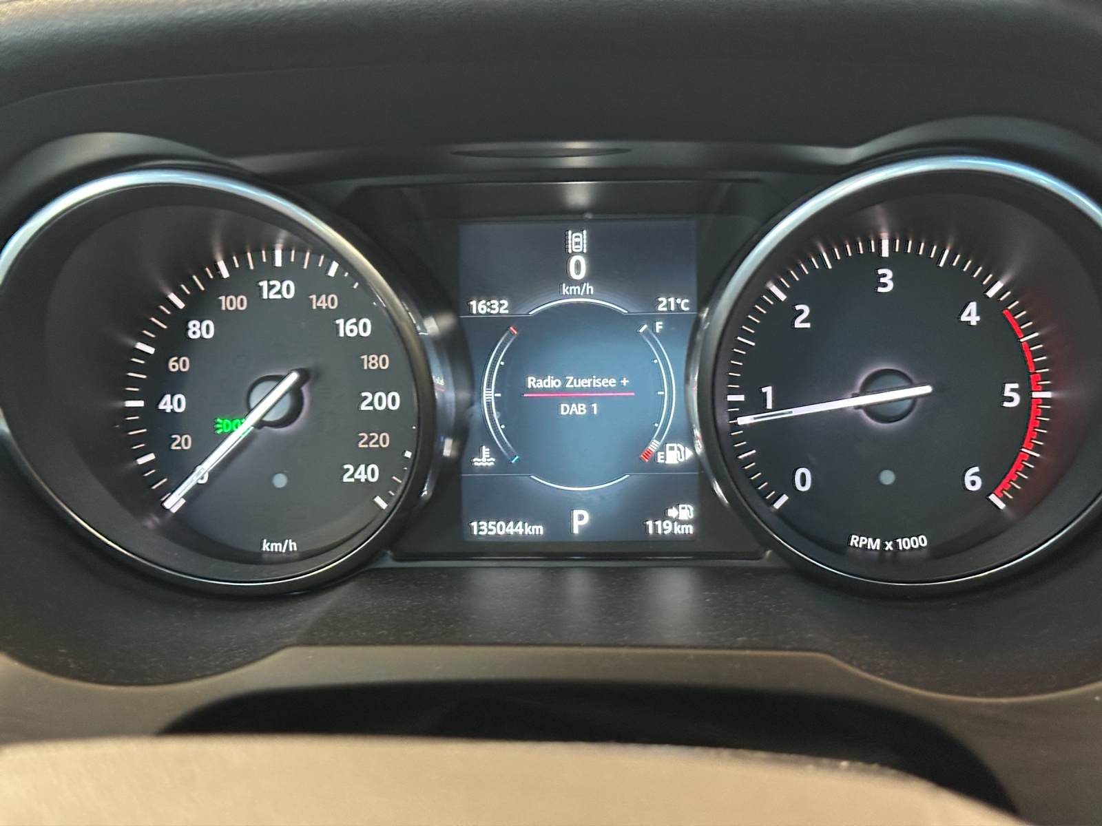 LAND ROVER Range Rover Evoque 2.0 TD4 HSE Dynamic AT9-image-22
