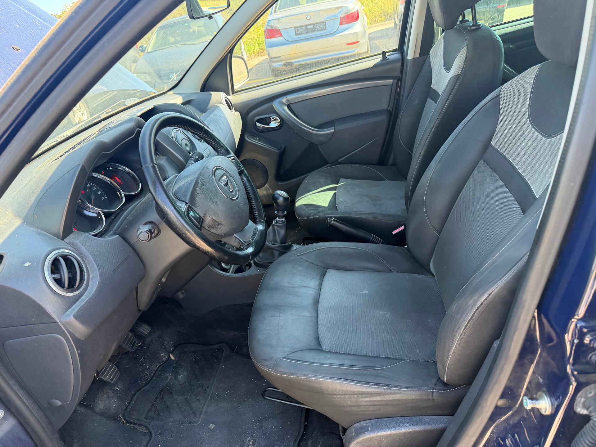 DACIA Duster 1.2 T Lauréate 4x4-image-8
