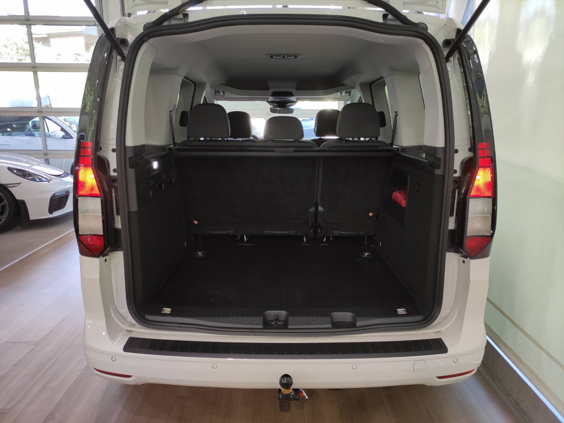 VW Caddy 2.0 TDI Liberty 4motion-image-14