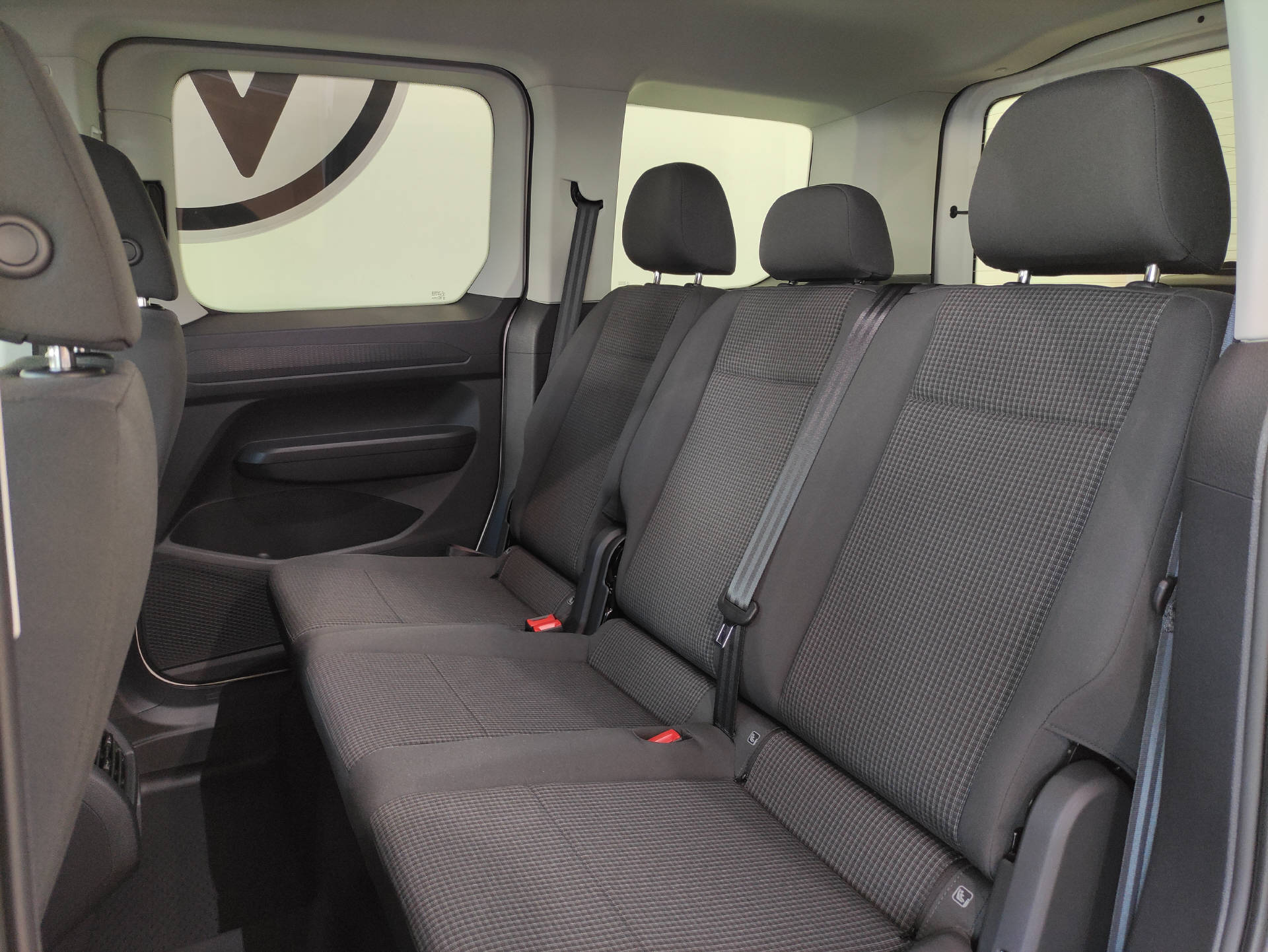 VW Caddy 2.0 TDI Liberty 4motion-image-11