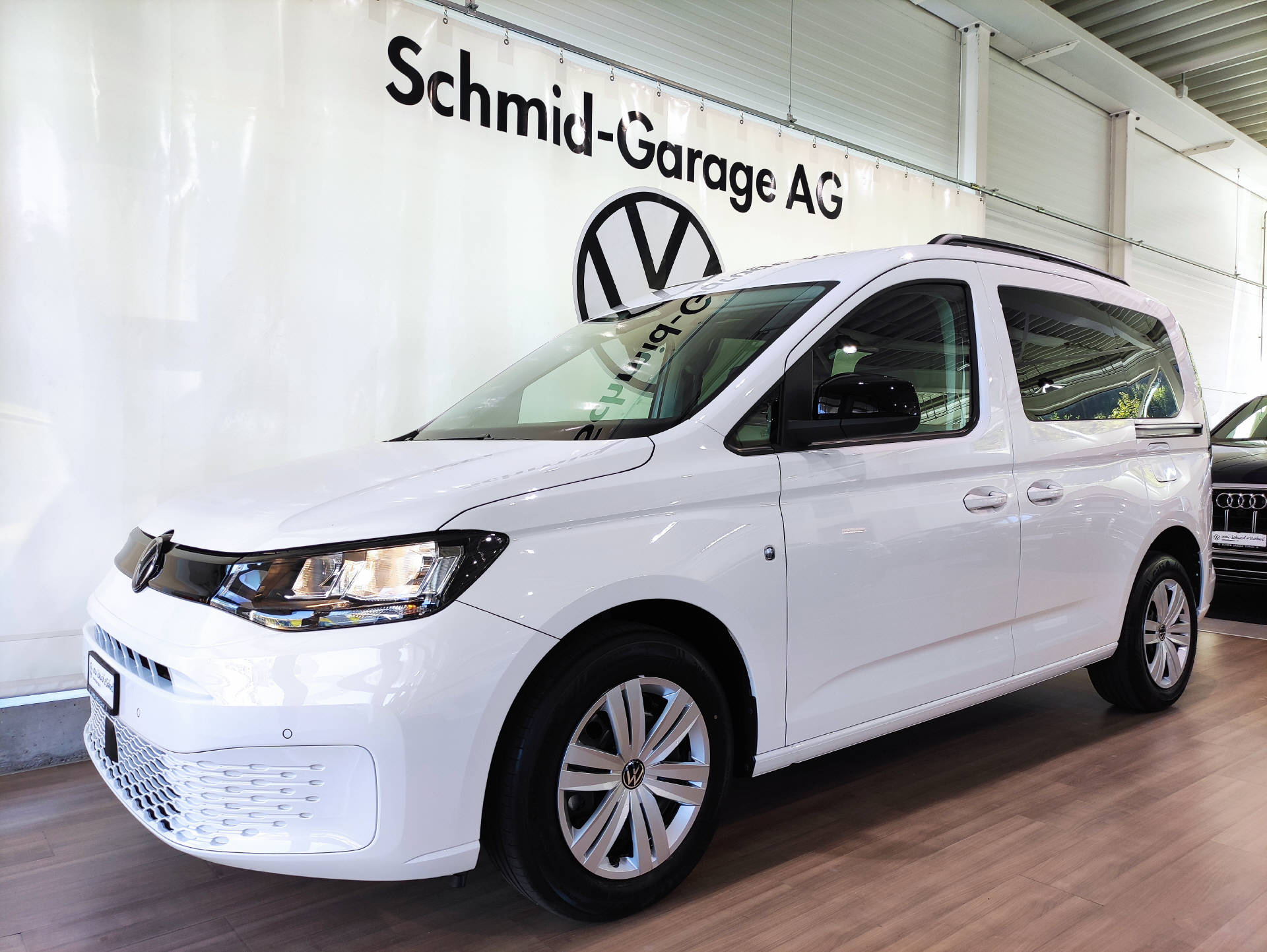 VW Caddy 2.0 TDI Liberty 4motion-image-1