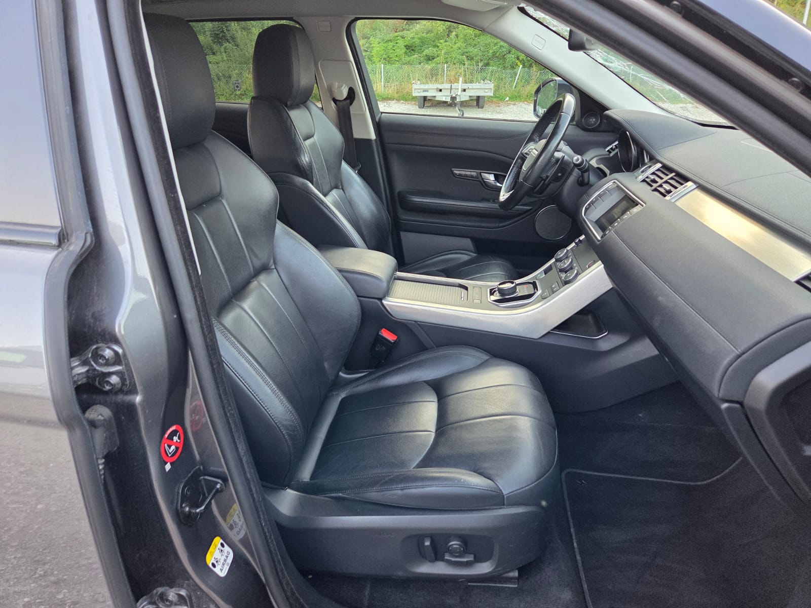 LAND ROVER Range Rover Evoque 2.0 Si4 SE Advantage AT9-image-9