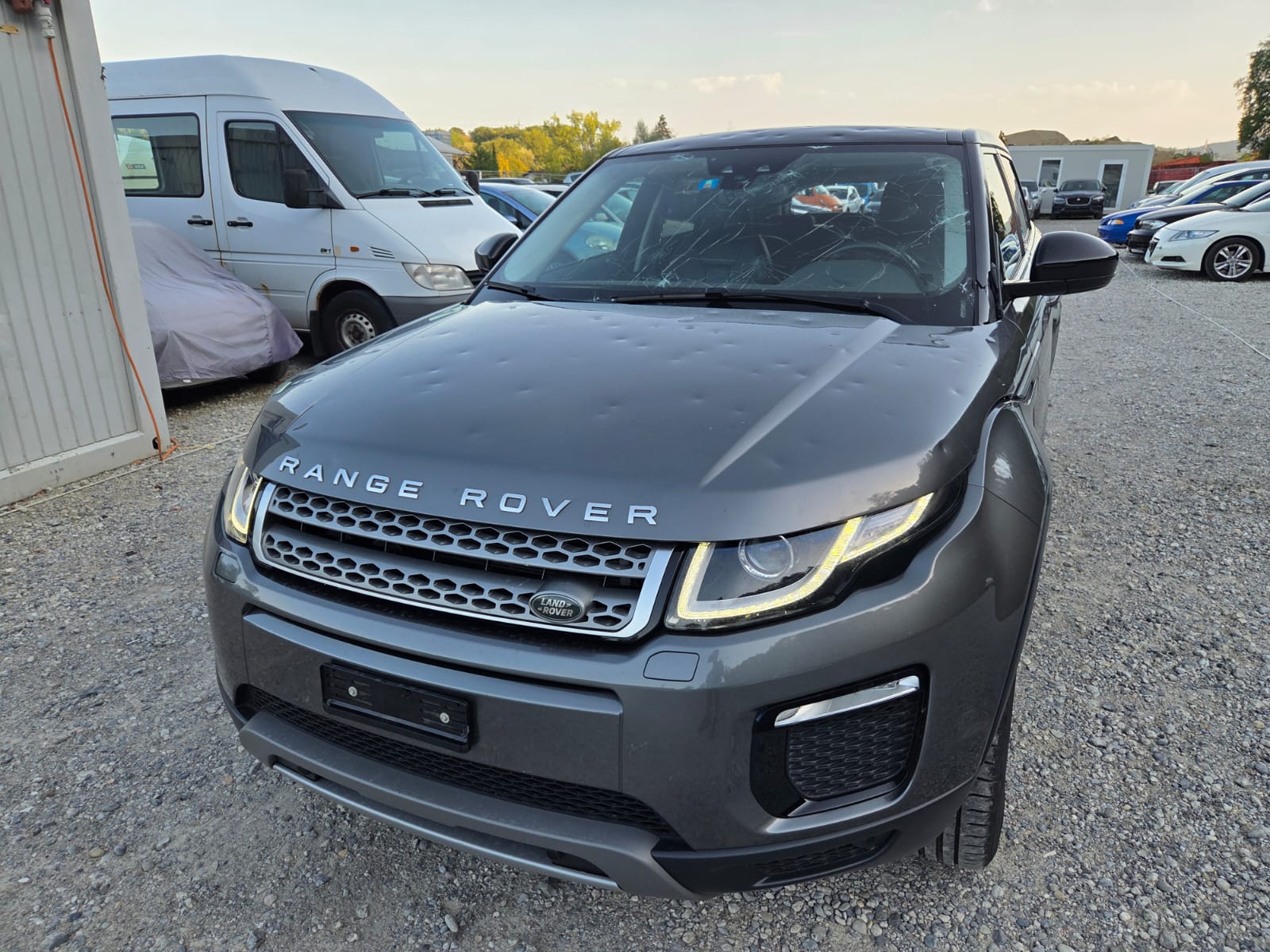 LAND ROVER Range Rover Evoque 2.0 Si4 SE Advantage AT9-image-0