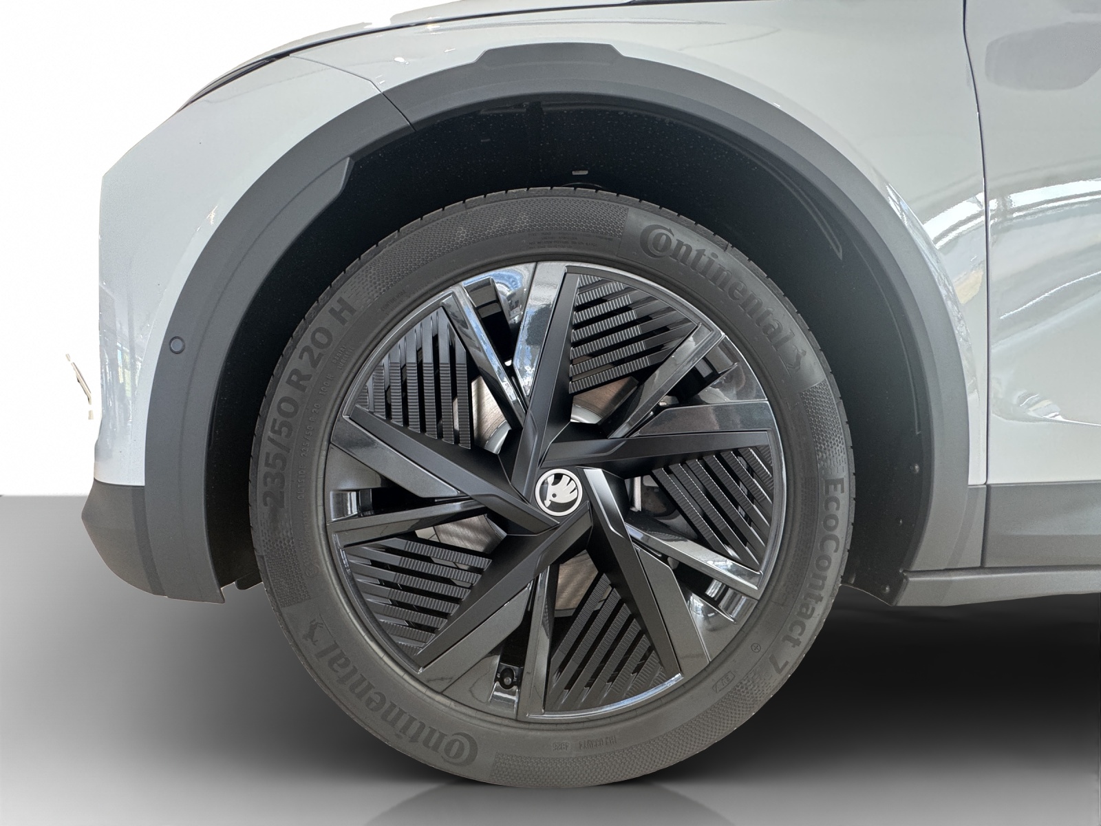 SKODA Elroq RS 4x4-image-11