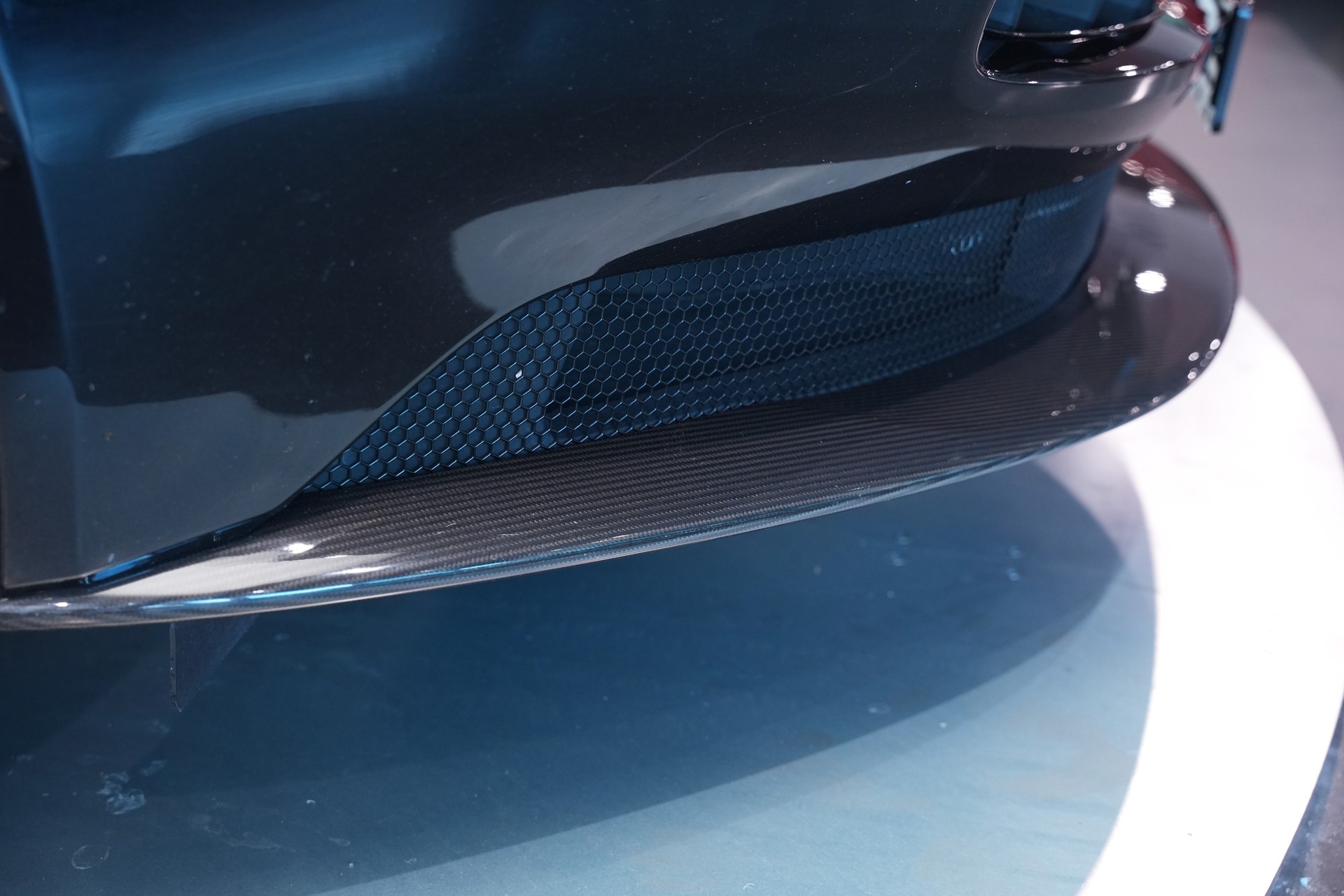 ASTON MARTIN DB11 V12 Touchtronic 3 AMR *Carbon*-image-45