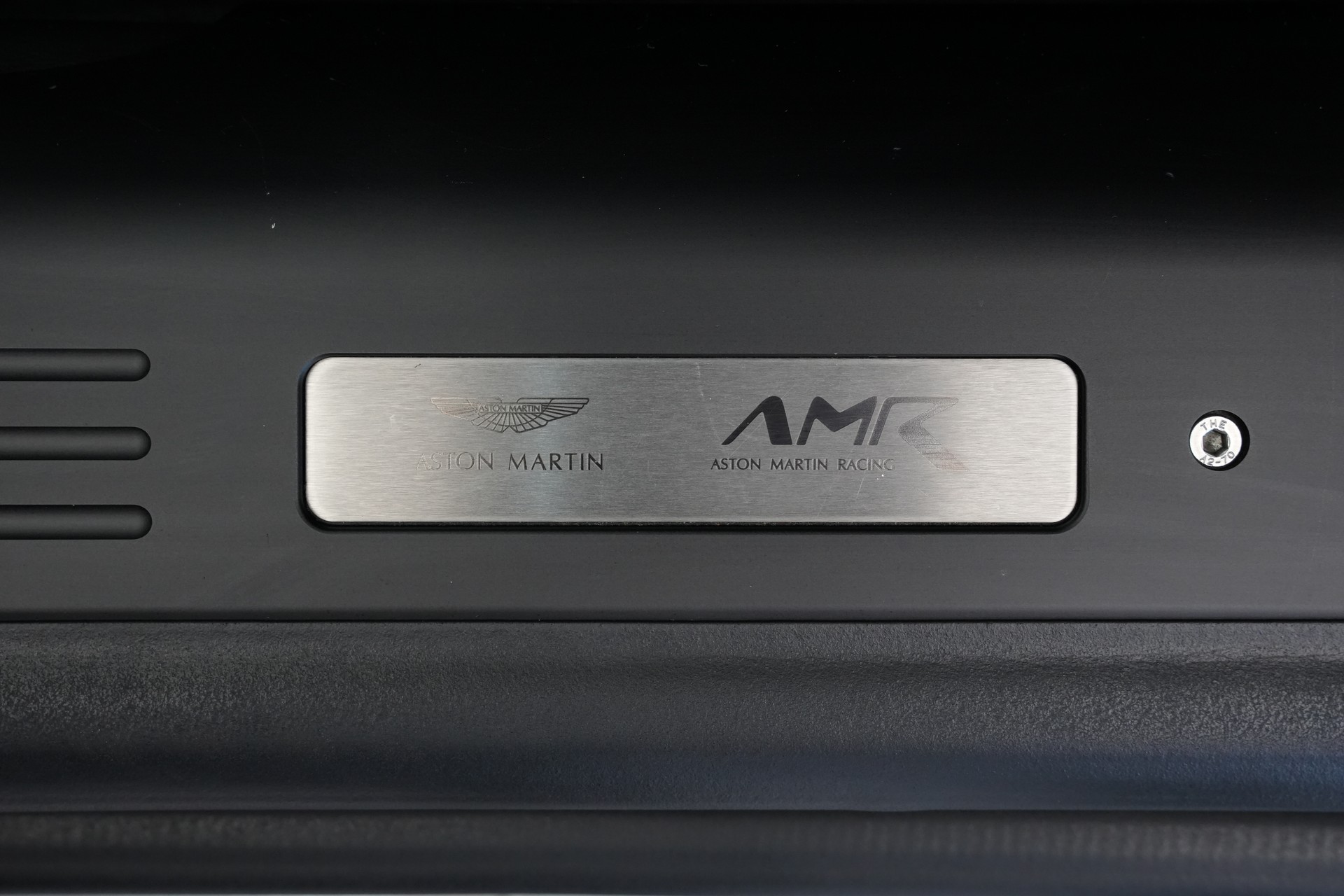 ASTON MARTIN DB11 V12 Touchtronic 3 AMR *Carbon*-image-20