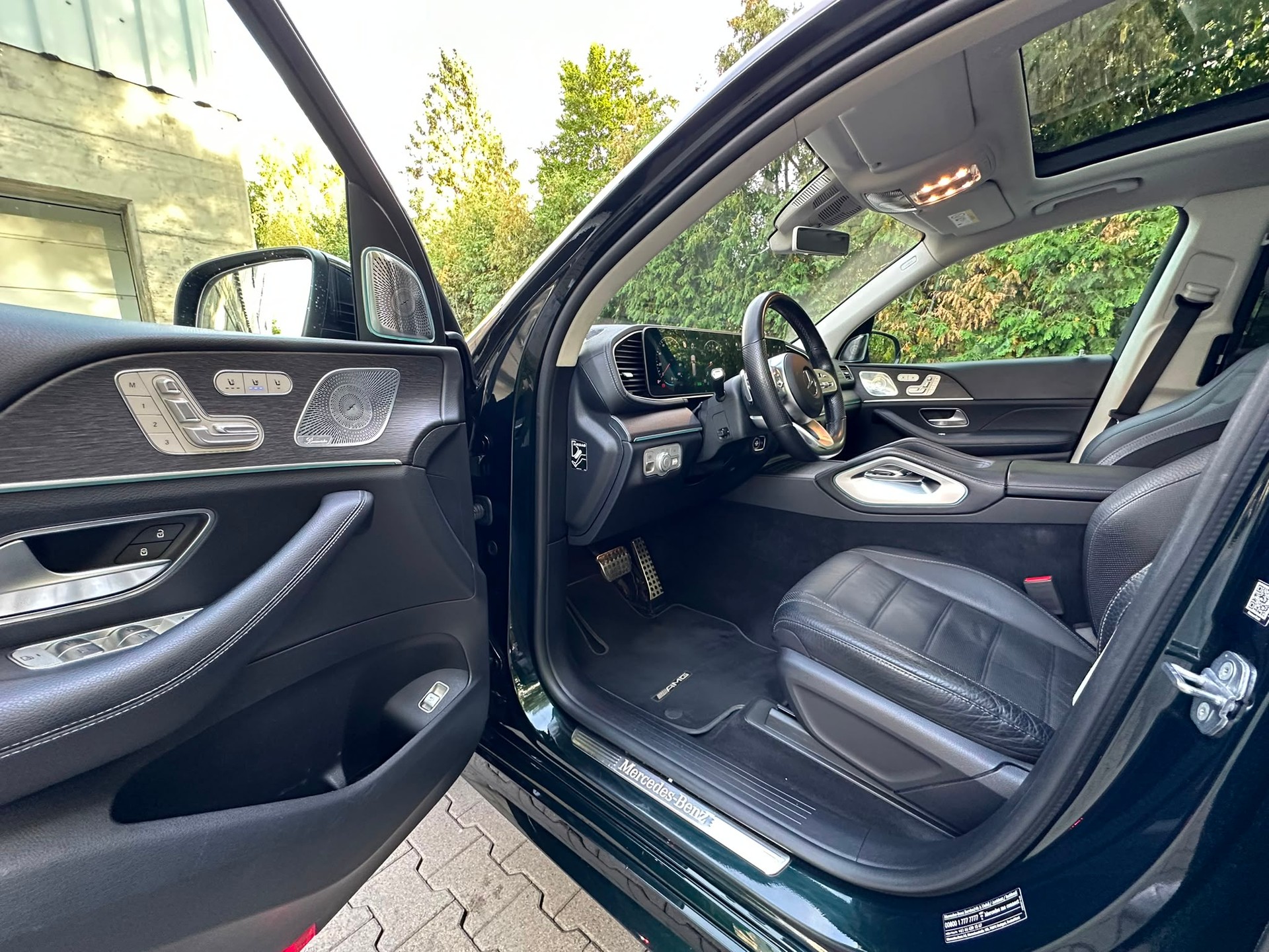 MERCEDES-BENZ GLS 580 4Matic AMG Line 9G-Tronic-image-9