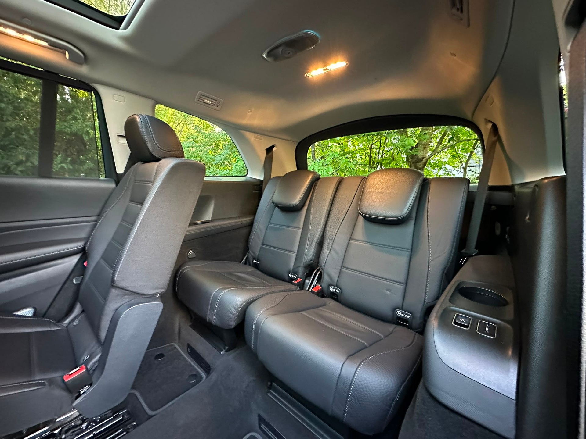 MERCEDES-BENZ GLS 580 4Matic AMG Line 9G-Tronic-image-14