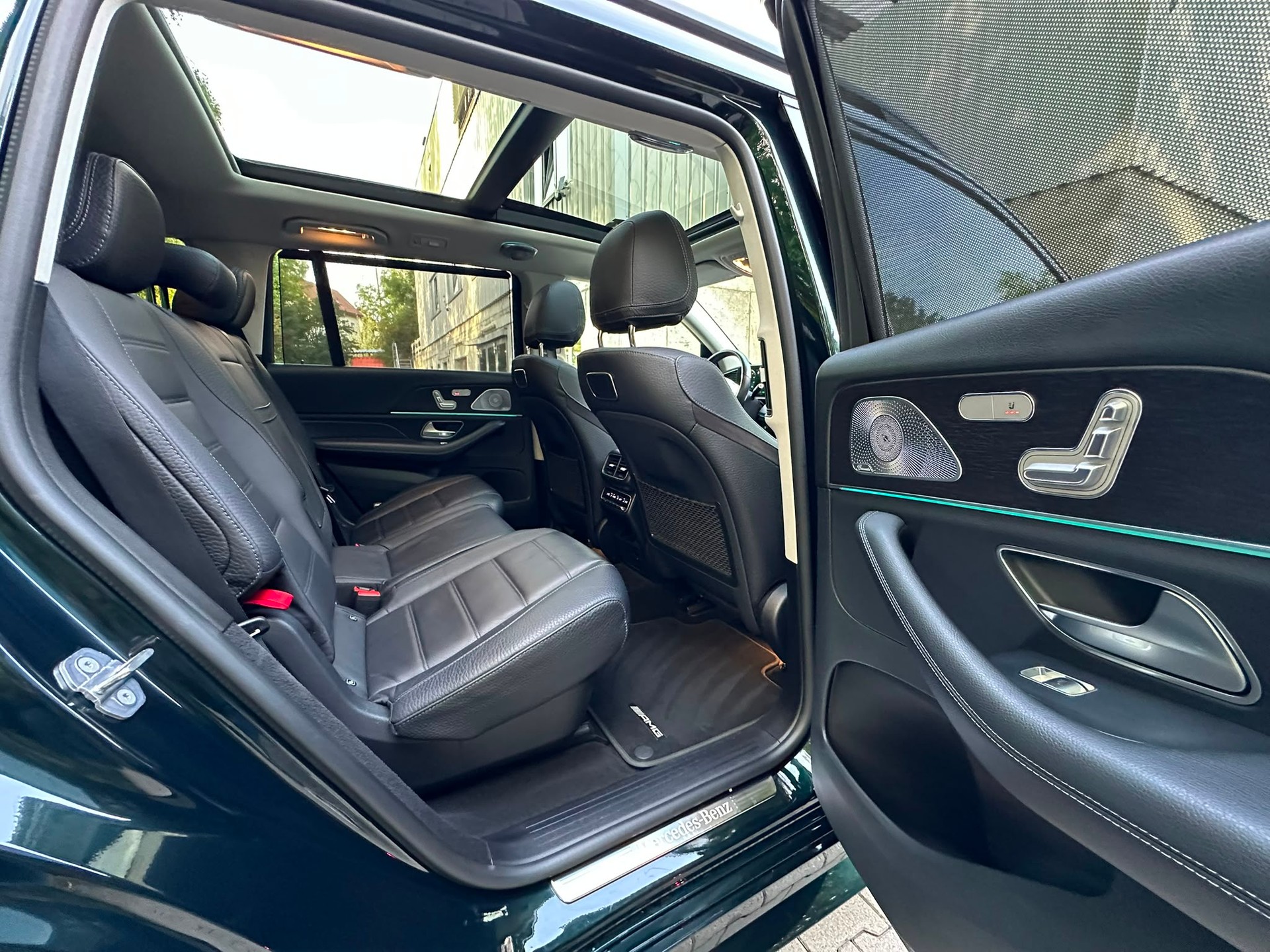 MERCEDES-BENZ GLS 580 4Matic AMG Line 9G-Tronic-image-21