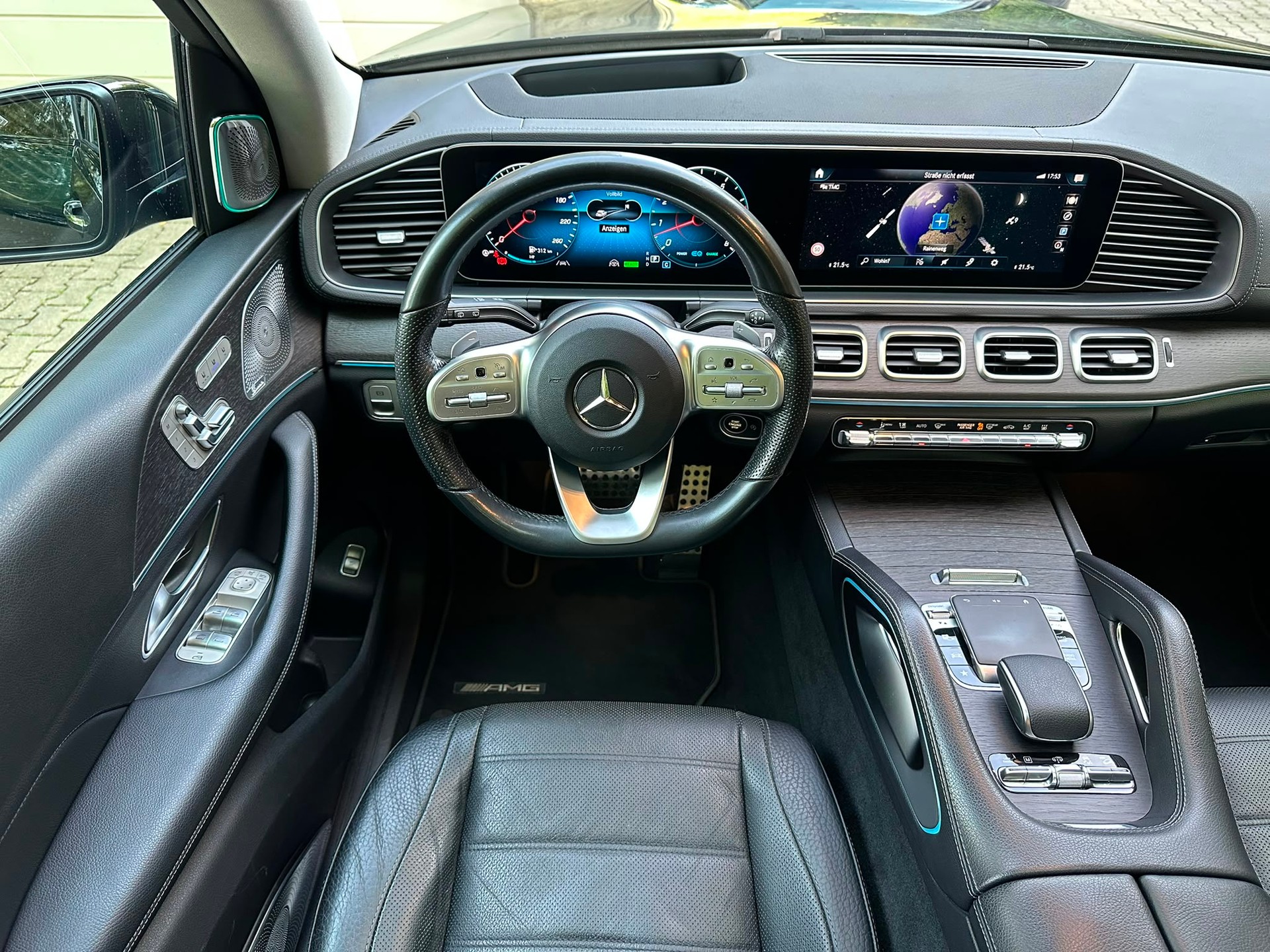 MERCEDES-BENZ GLS 580 4Matic AMG Line 9G-Tronic-image-25