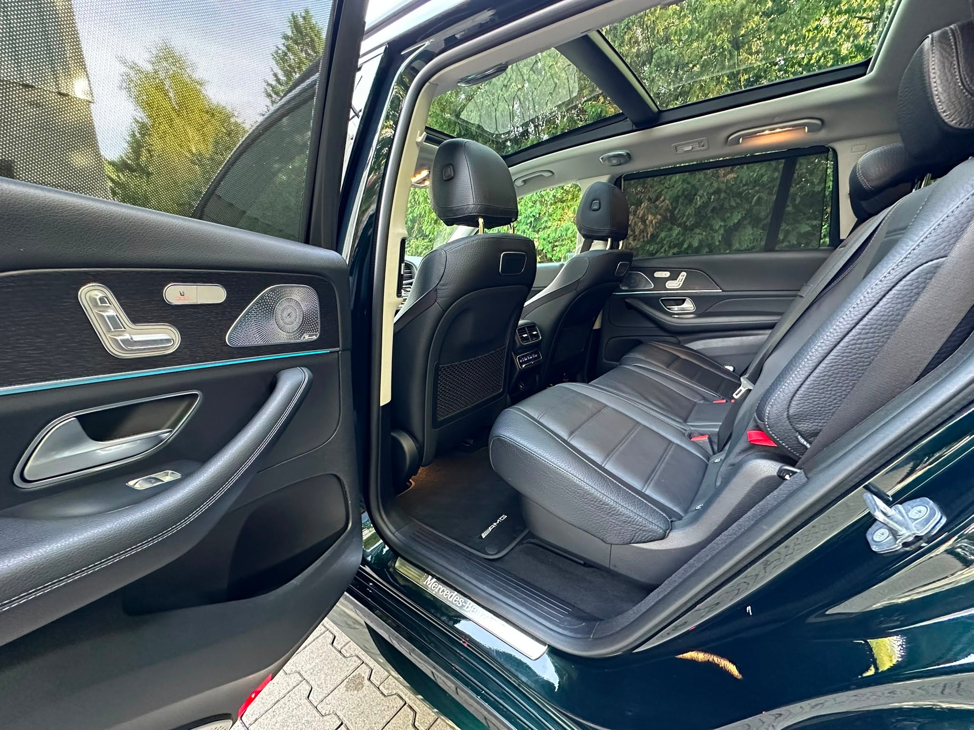 MERCEDES-BENZ GLS 580 4Matic AMG Line 9G-Tronic-image-12