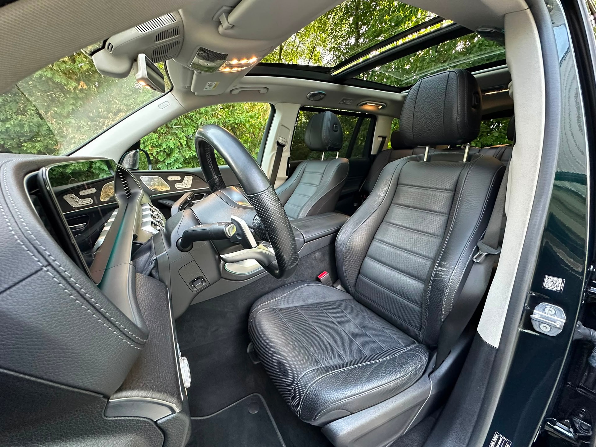 MERCEDES-BENZ GLS 580 4Matic AMG Line 9G-Tronic-image-11