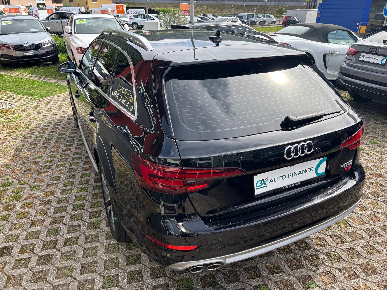 AUDI A4 allroad 3.0 TDI quattro S-tronic-image-2