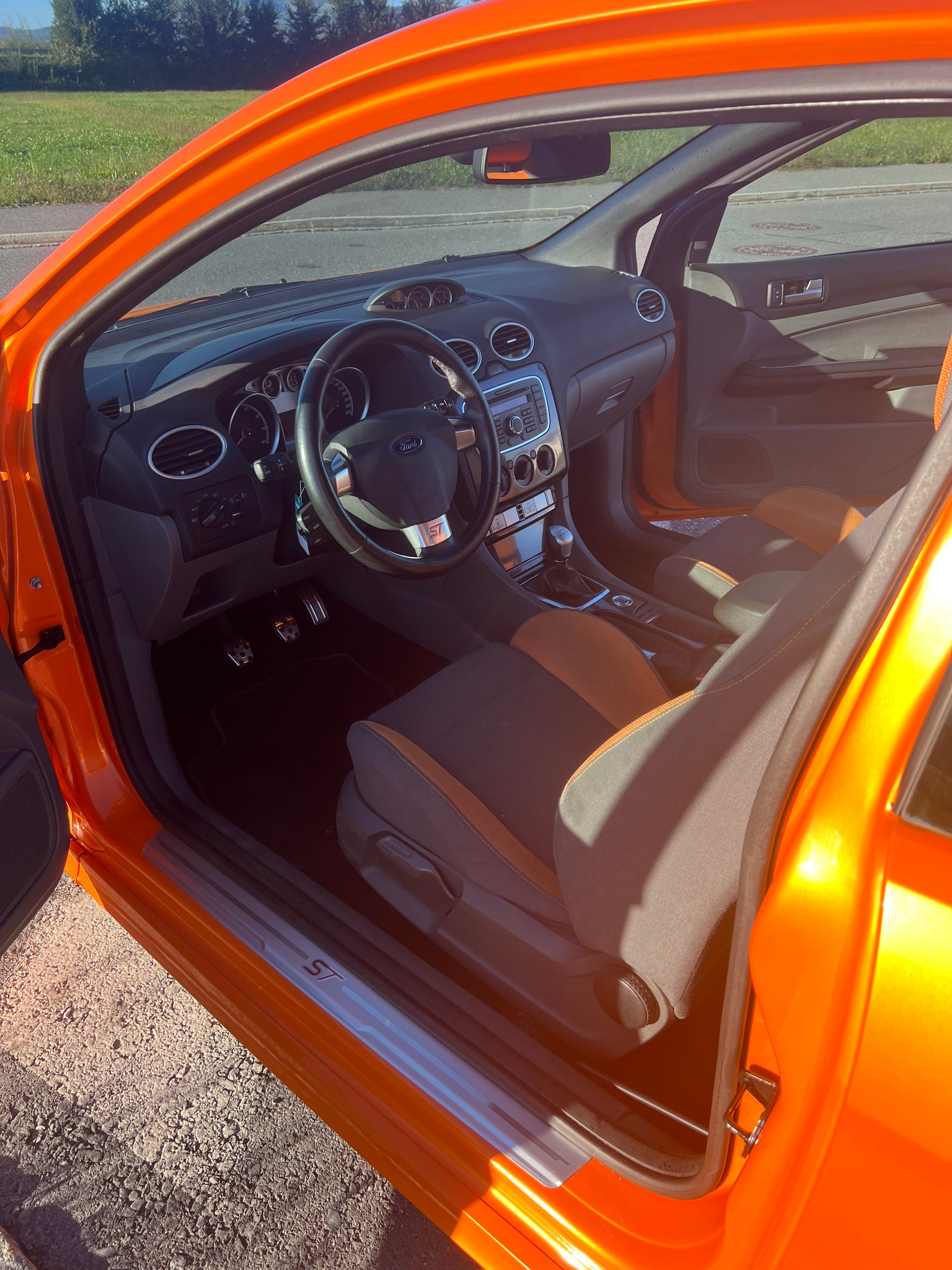 FORD 2.5i 20V ST-image-2