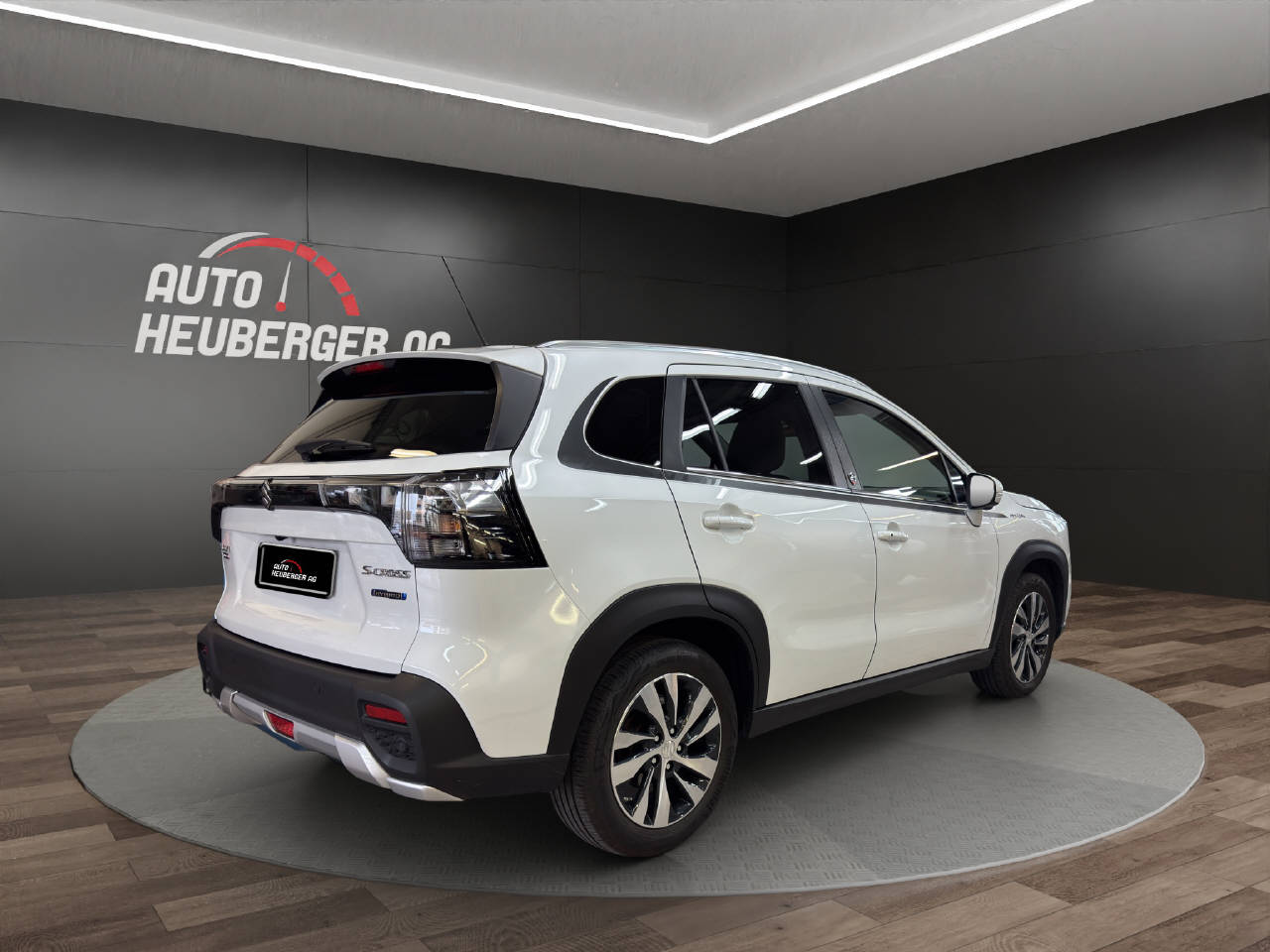 SUZUKI S-Cross 1.5 Piz Sulai Top Hybrid 4x4-showroom-element-2