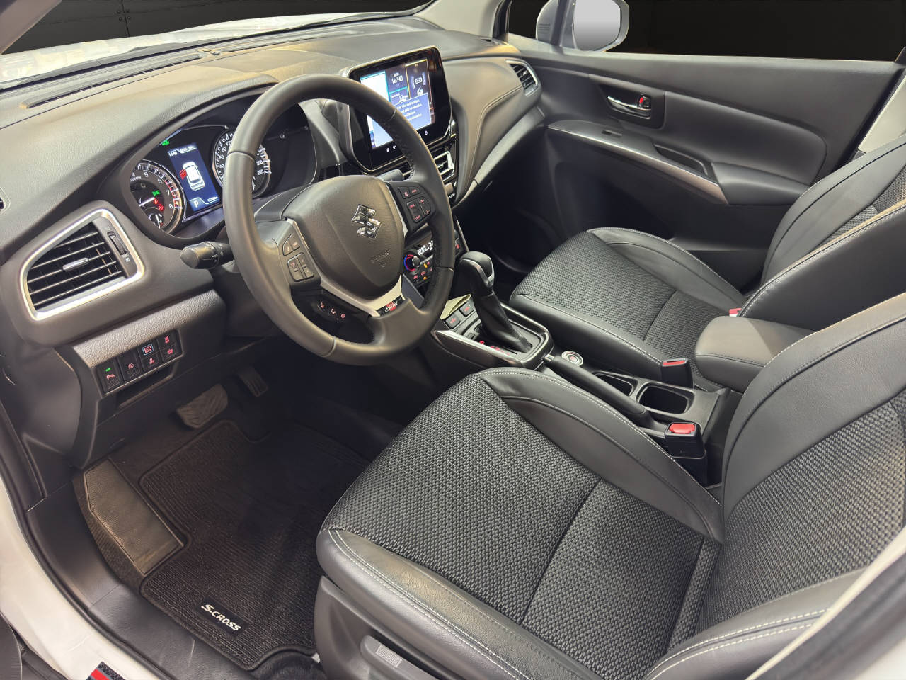 SUZUKI S-Cross 1.5 Piz Sulai Top Hybrid 4x4-image-4