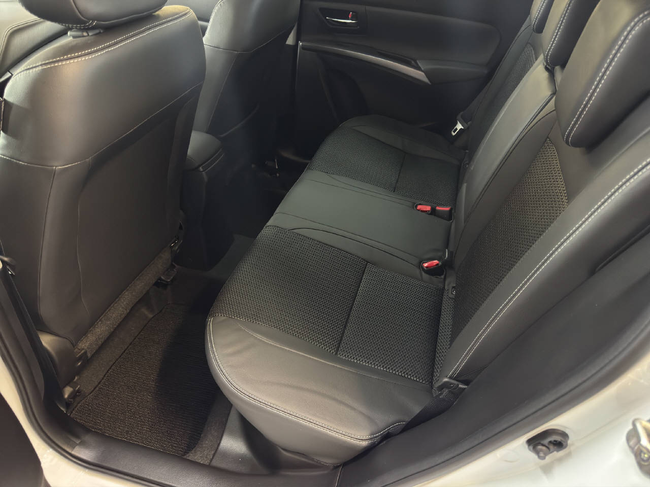 SUZUKI S-Cross 1.5 Piz Sulai Top Hybrid 4x4-image-7