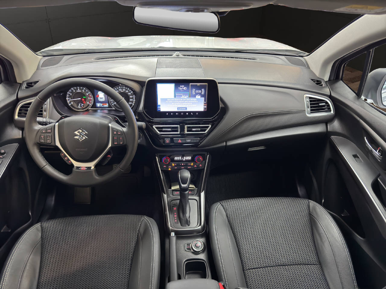 SUZUKI S-Cross 1.5 Piz Sulai Top Hybrid 4x4-image-5