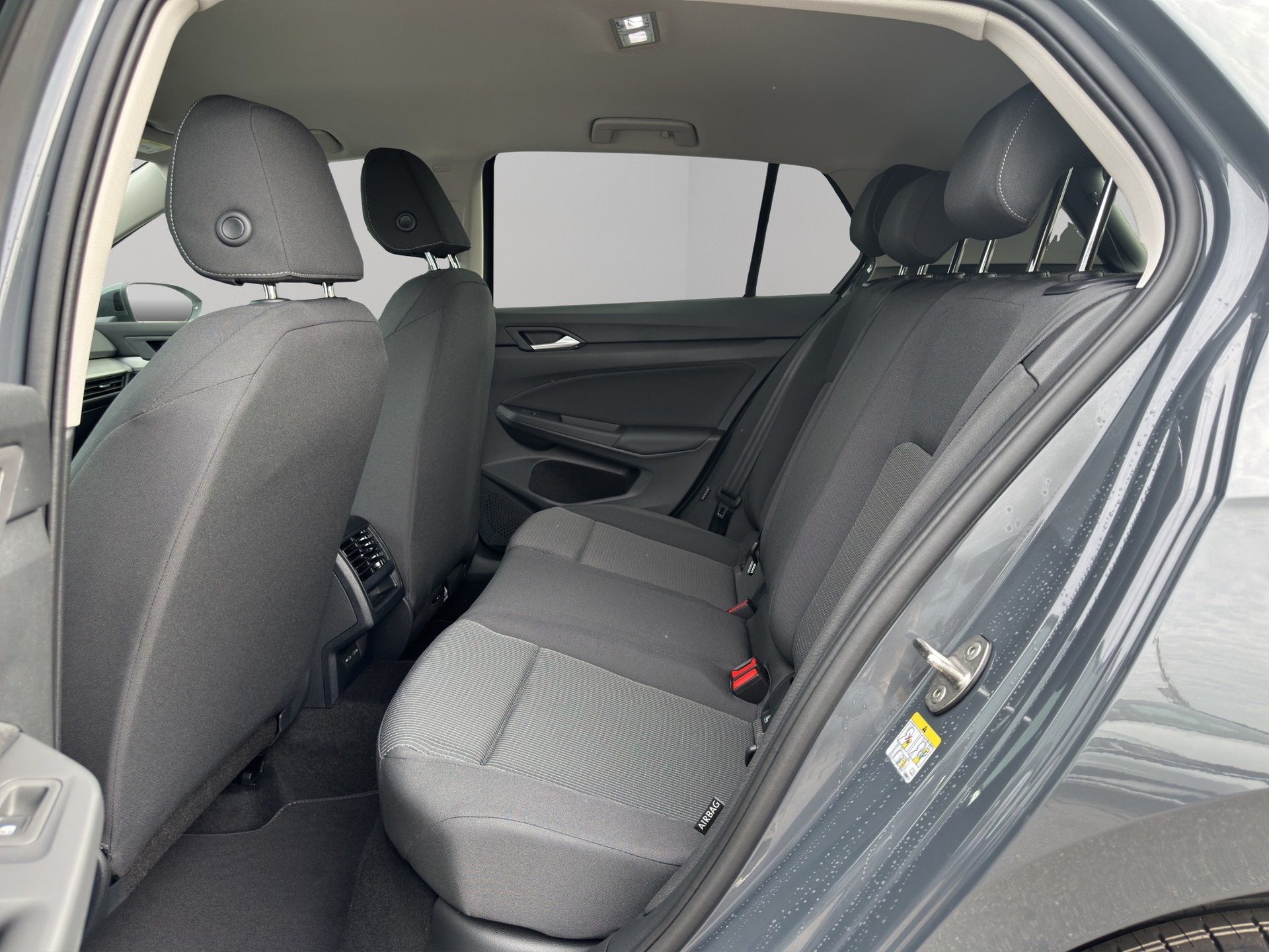 VW Golf 1.5 e TSI mHEV Value DSG-image-12