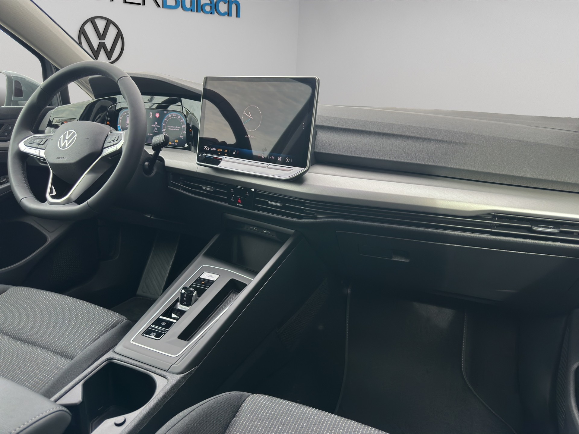 VW Golf 1.5 e TSI mHEV Value DSG-image-11