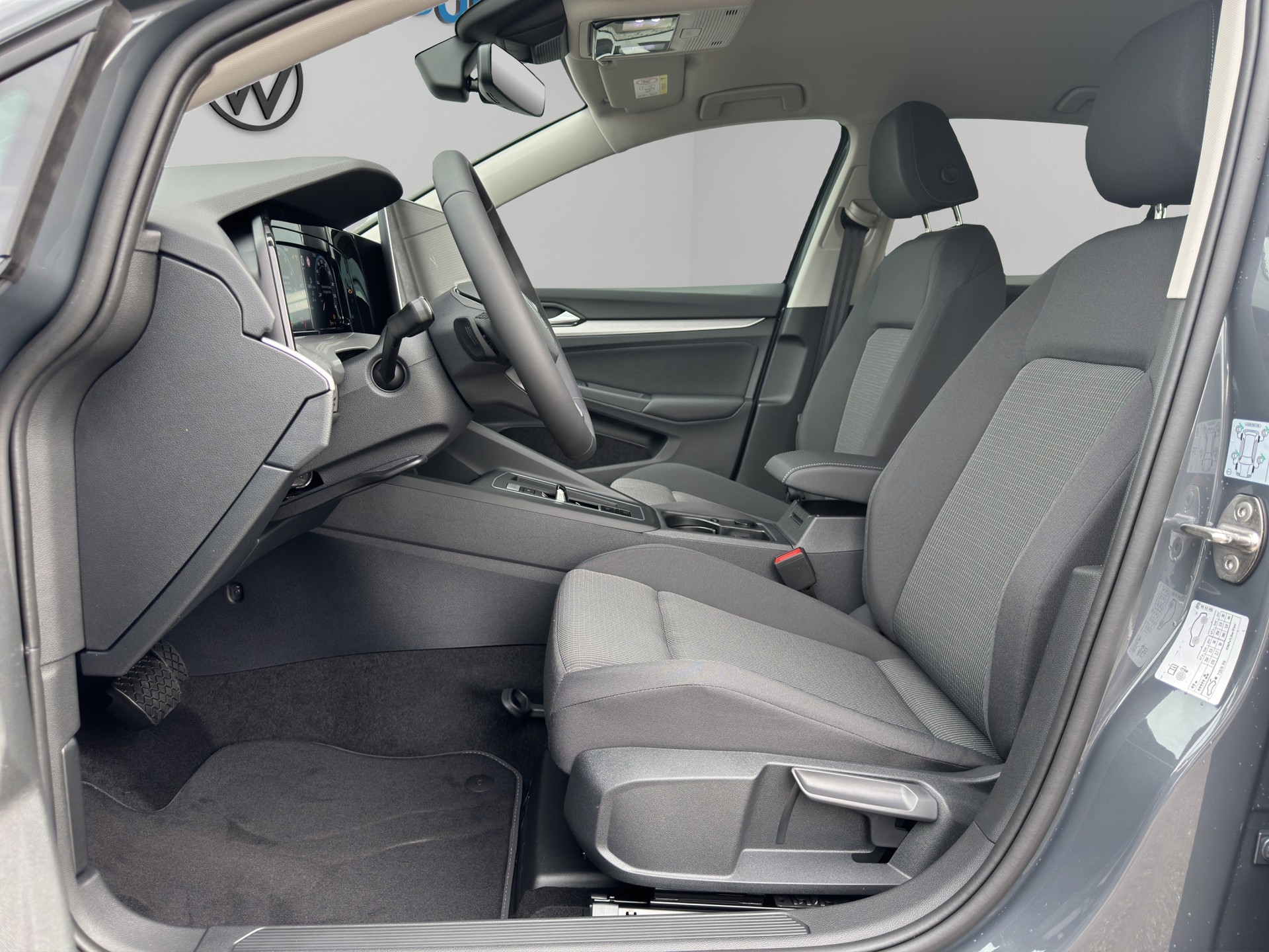 VW Golf 1.5 e TSI mHEV Value DSG-image-10