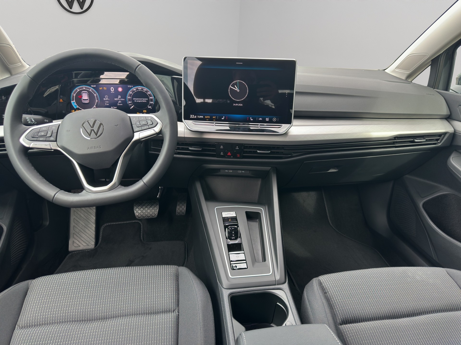 VW Golf 1.5 e TSI mHEV Value DSG-image-13