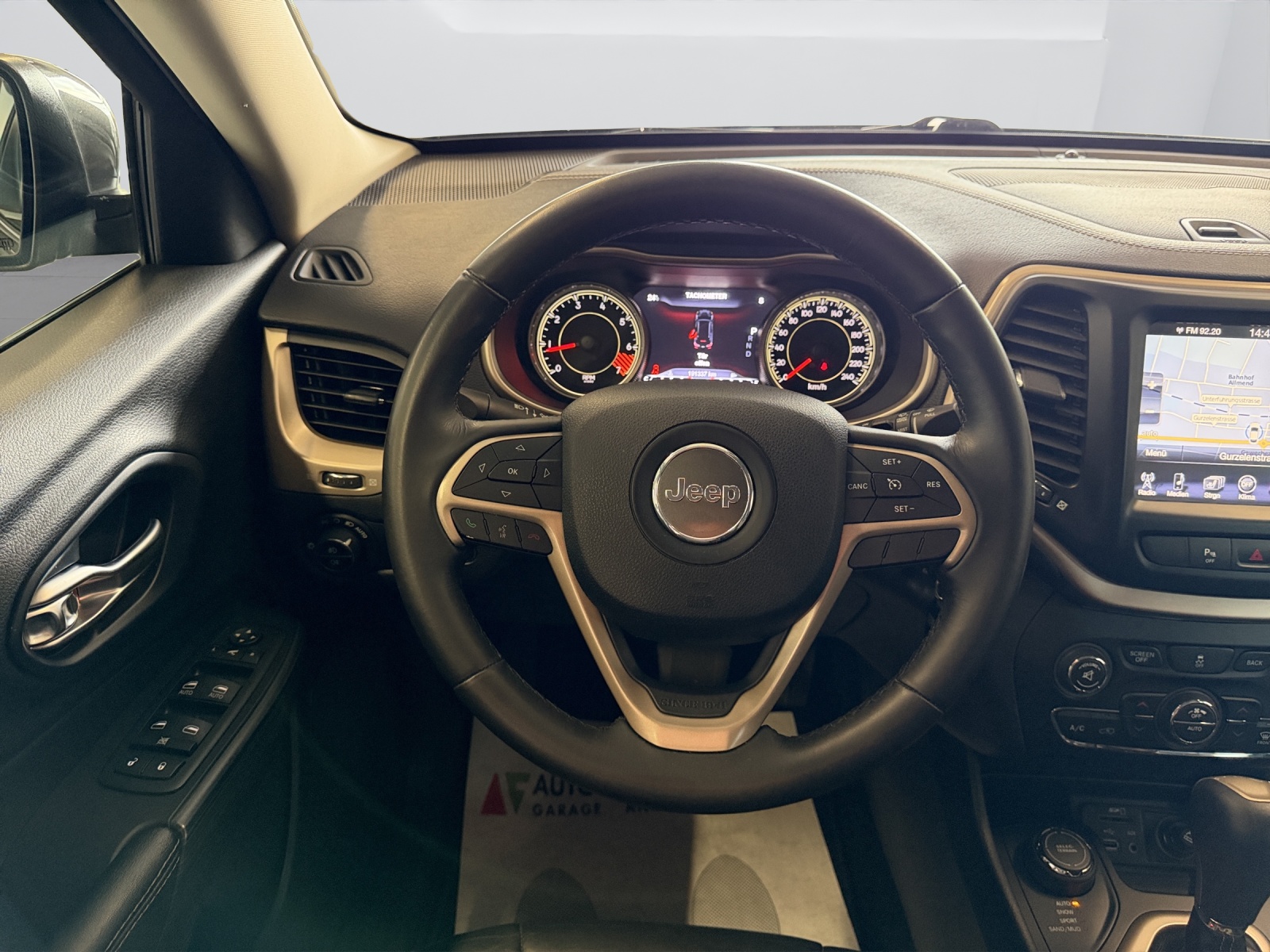 JEEP Limited 2.4 AWD-image-14