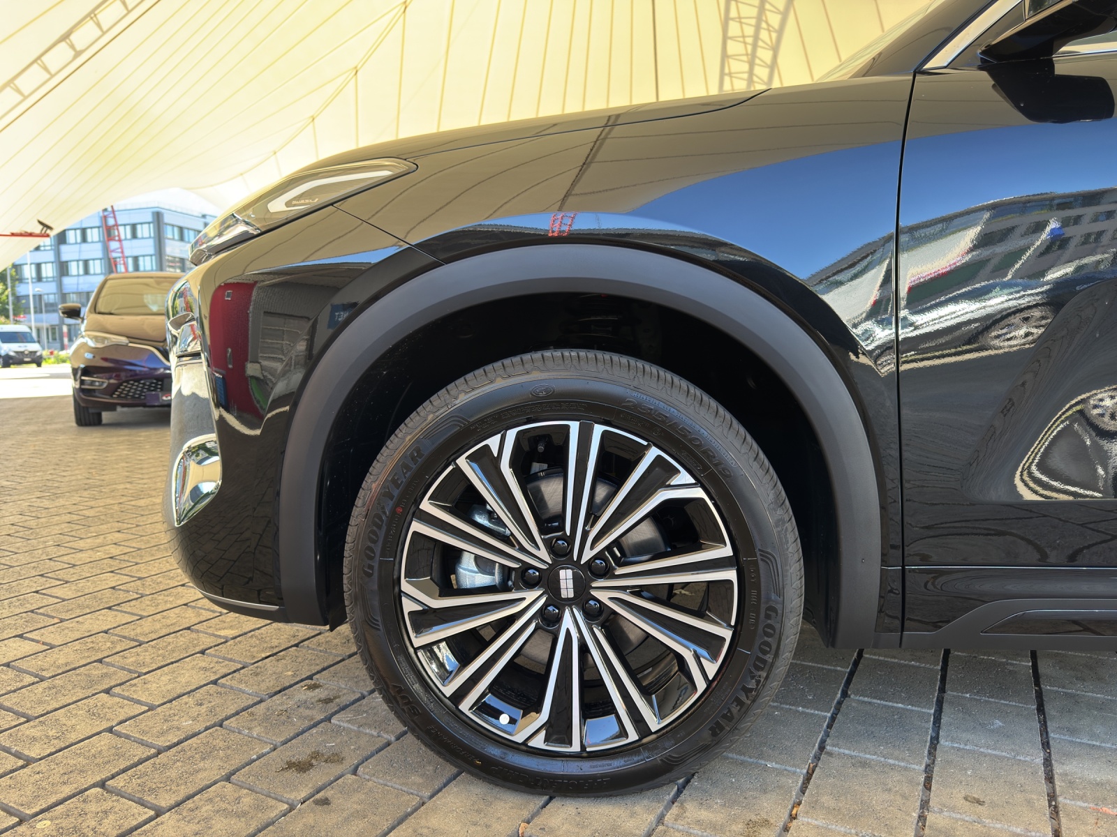 GEELY Starray EM-i LAUNCH EDITION 262PS *Reichweite bis zu 1'055Km*-image-7