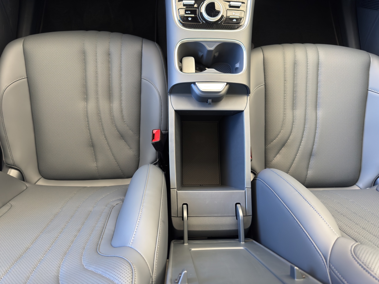 GEELY Starray EM-i LAUNCH EDITION 262PS *Reichweite bis zu 1'055Km*-image-14