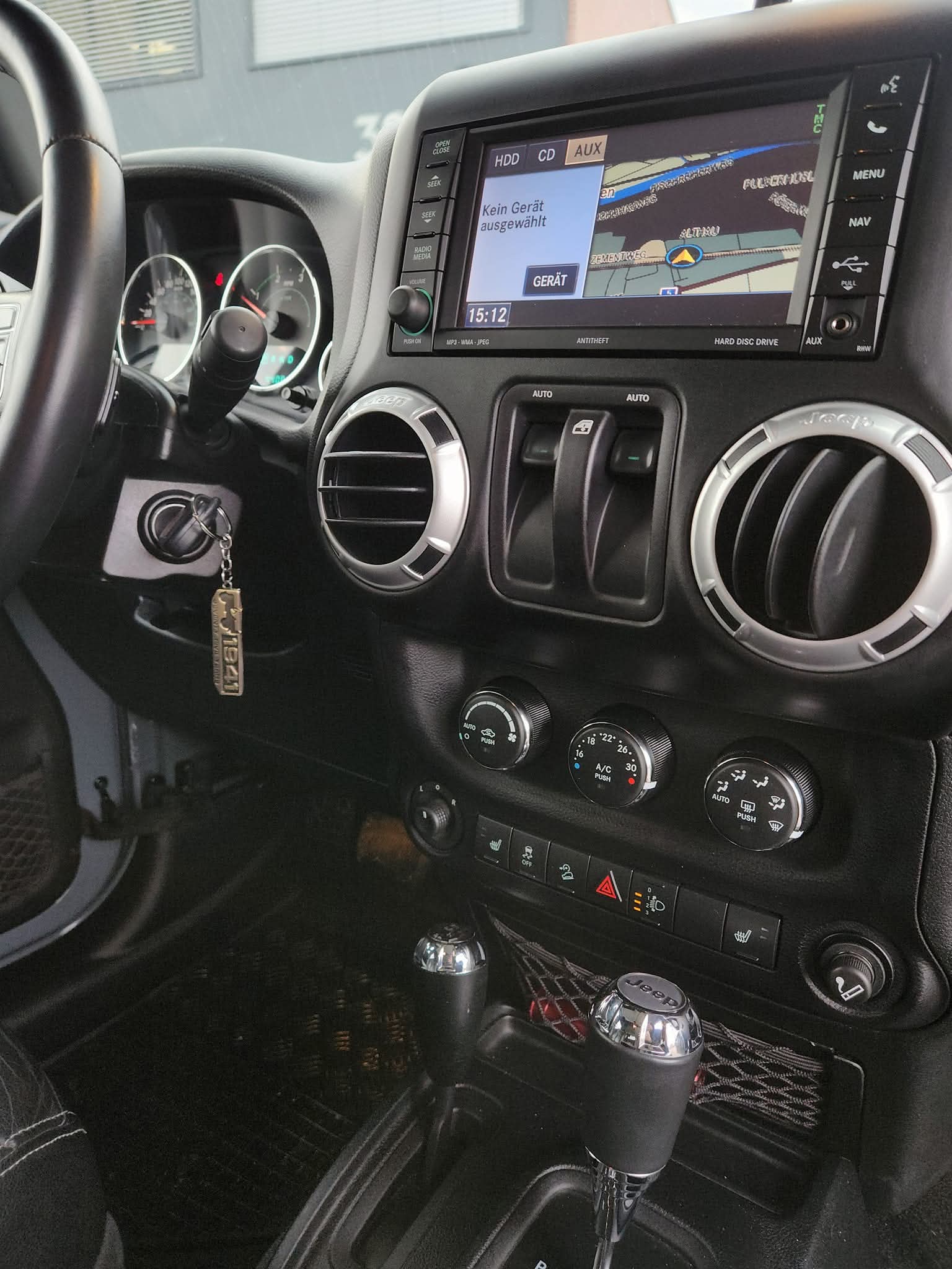 JEEP Wrangler 2.8 CRD Sahara Automatic hardtop-image-7