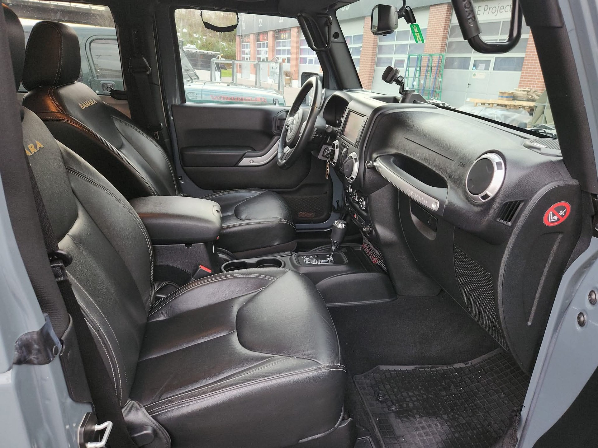 JEEP Wrangler 2.8 CRD Sahara Automatic hardtop-image-9