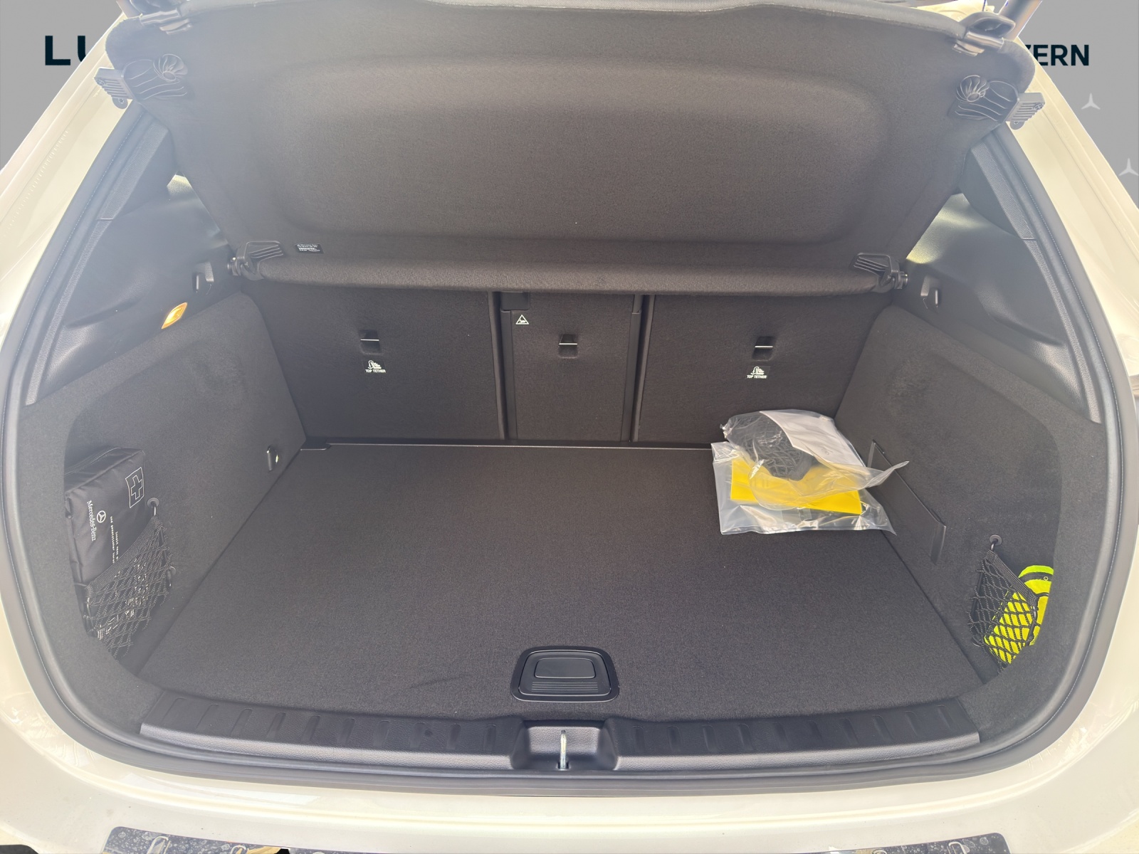 MERCEDES-BENZ GLA 250 4Matic 8G-DCT Swiss Star-image-14