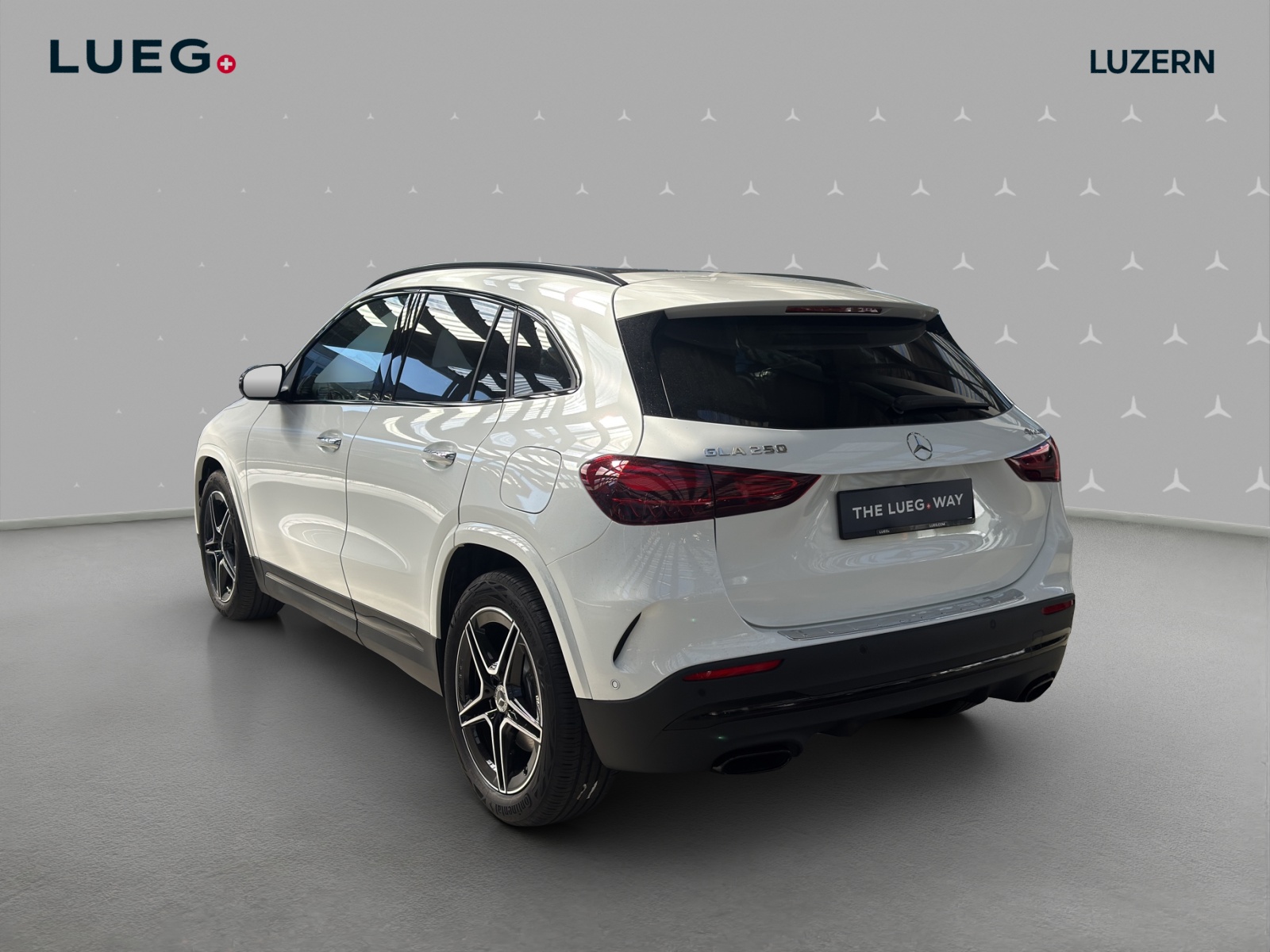 MERCEDES-BENZ GLA 250 4Matic 8G-DCT Swiss Star-image-2