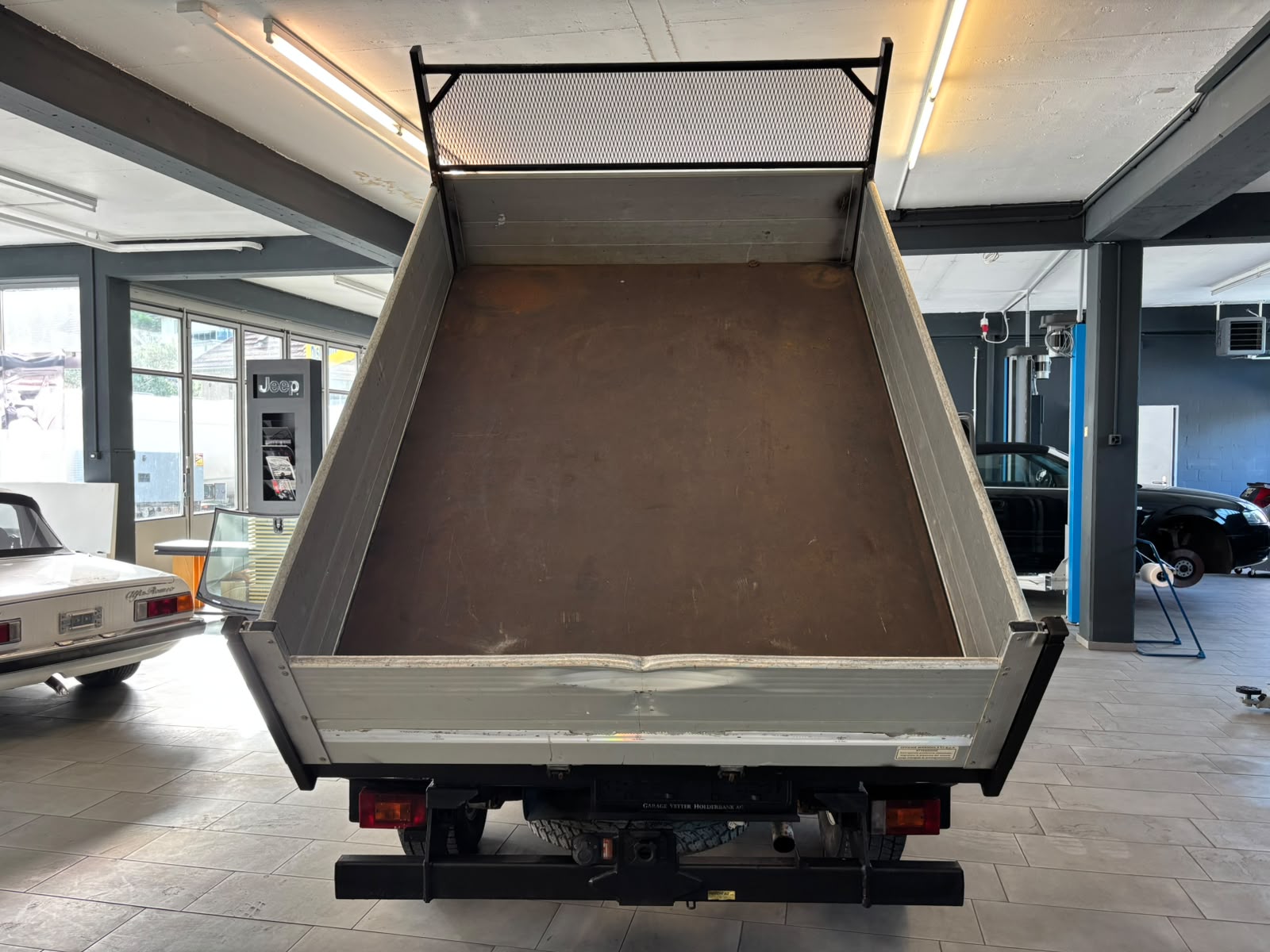 ISUZU TFS85 3.0L 4x4 Kipper-image-5