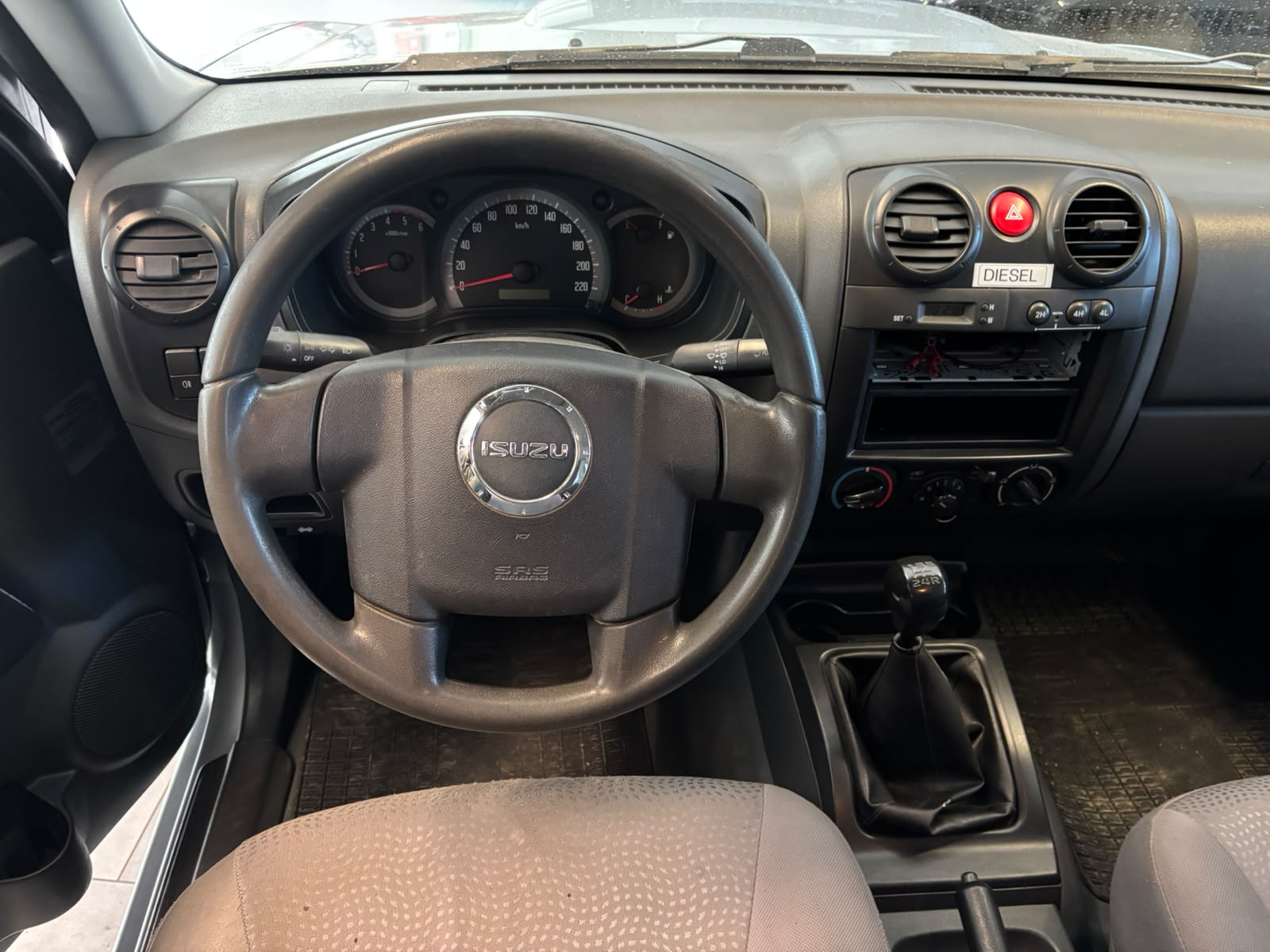 ISUZU TFS85 3.0L 4x4 Kipper-image-8
