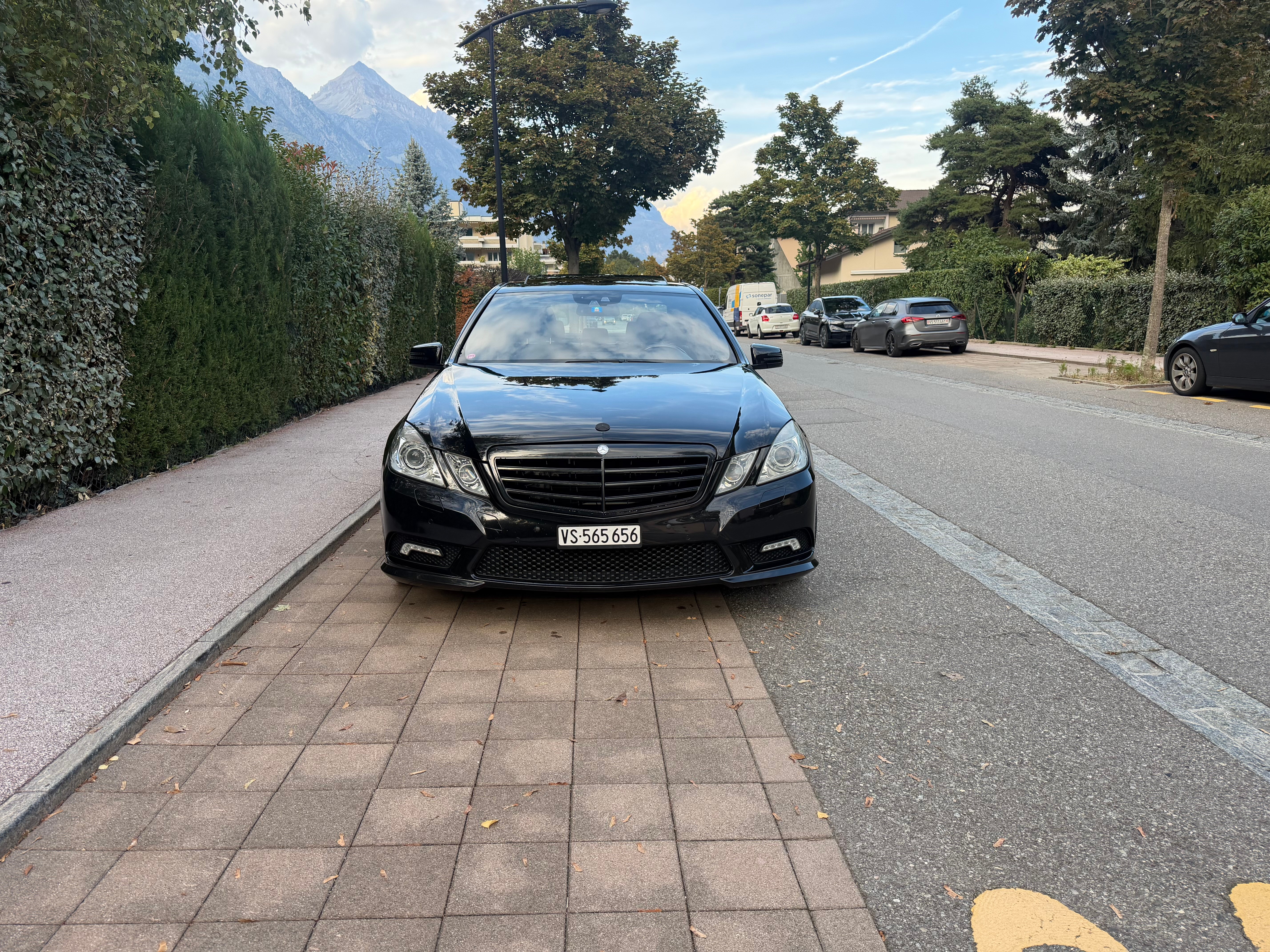 Car photo
