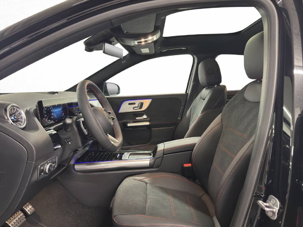 MERCEDES-BENZ GLA 250 Swiss Star-image-10