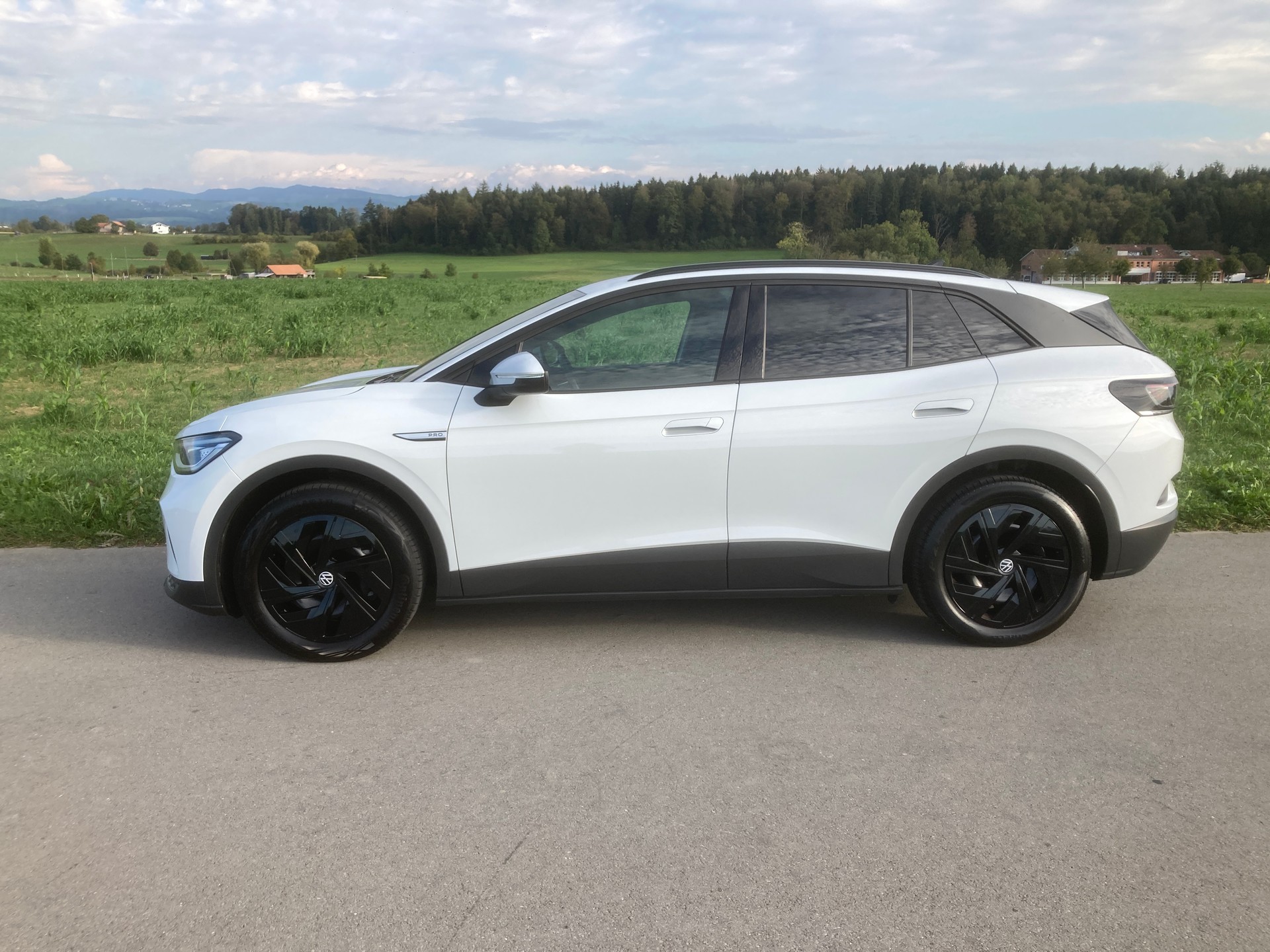 VW ID.4 Pro Performance 77 kWh mit Anhängerkupplung-image-4