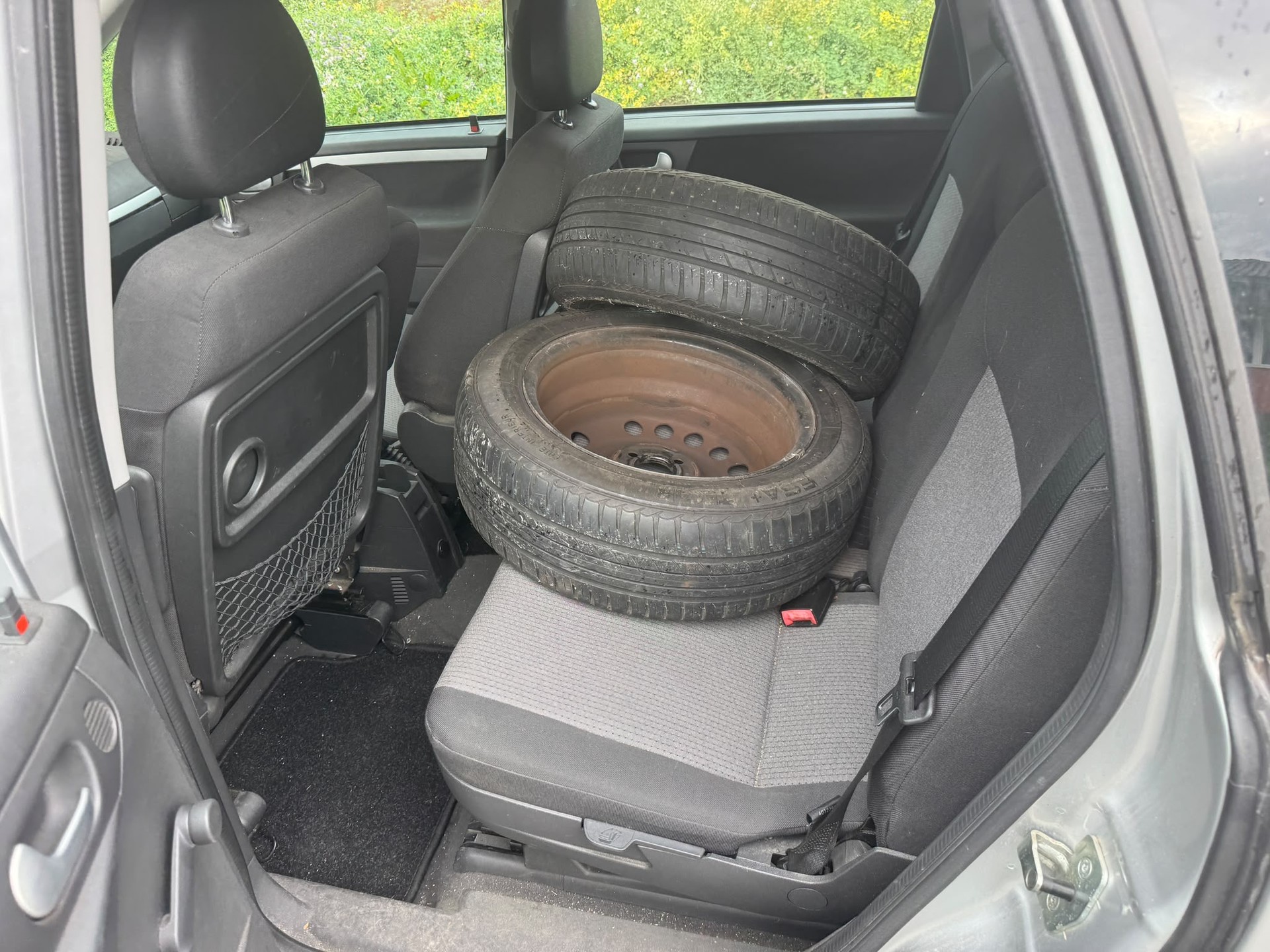 OPEL Meriva 1.8i 16V Essentia-image-6