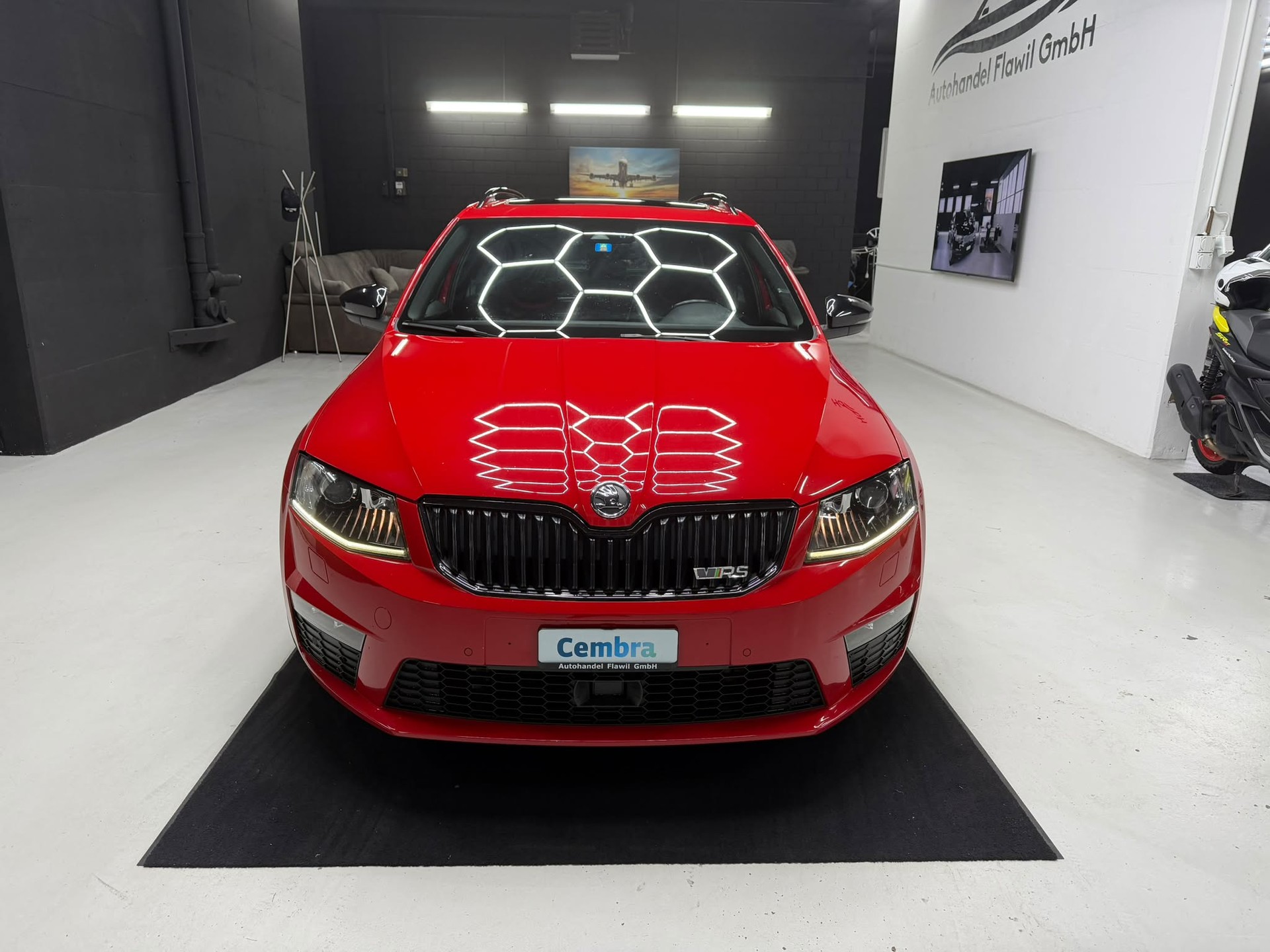 SKODA Octavia Combi 2.0 TDI RS DSG-showroom-element-1