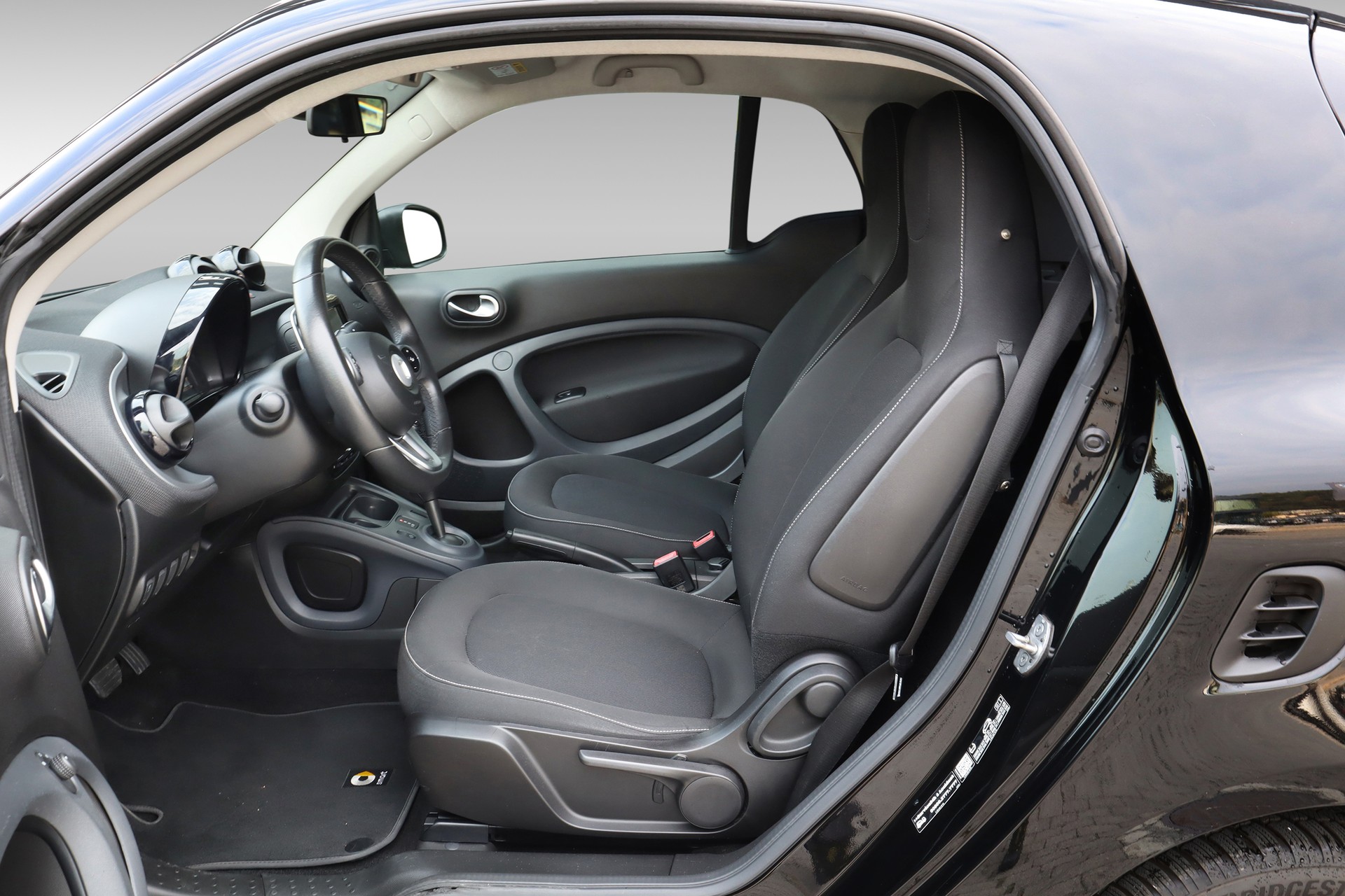 SMART fortwo-image-11