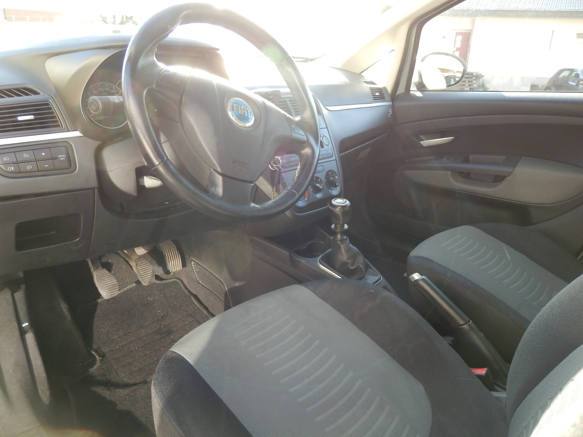 FIAT Punto 1.4 Emotion-image-6