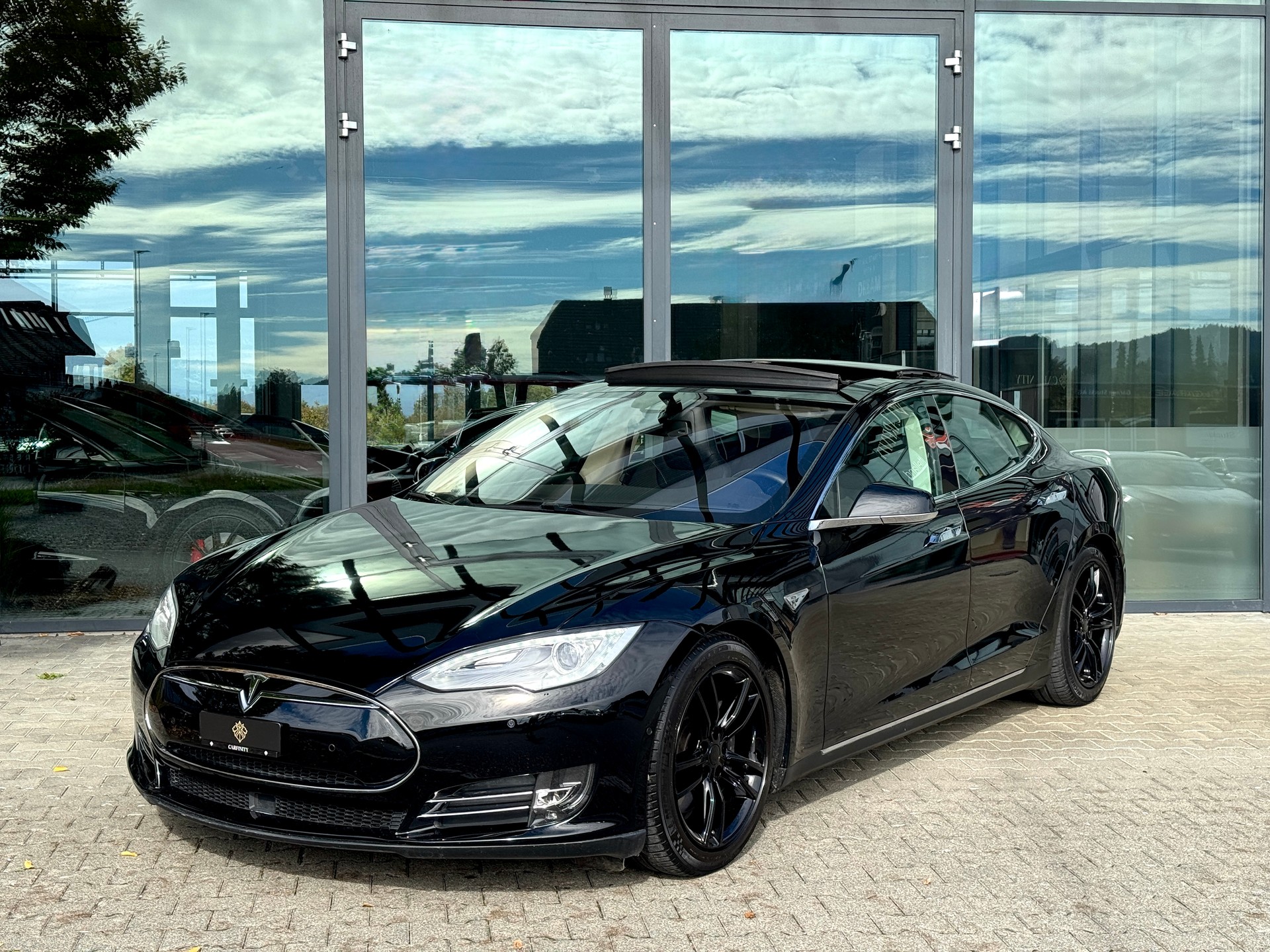 TESLA Model S 85 D / *FREE Lifetime Supercharging SC01*-image-2