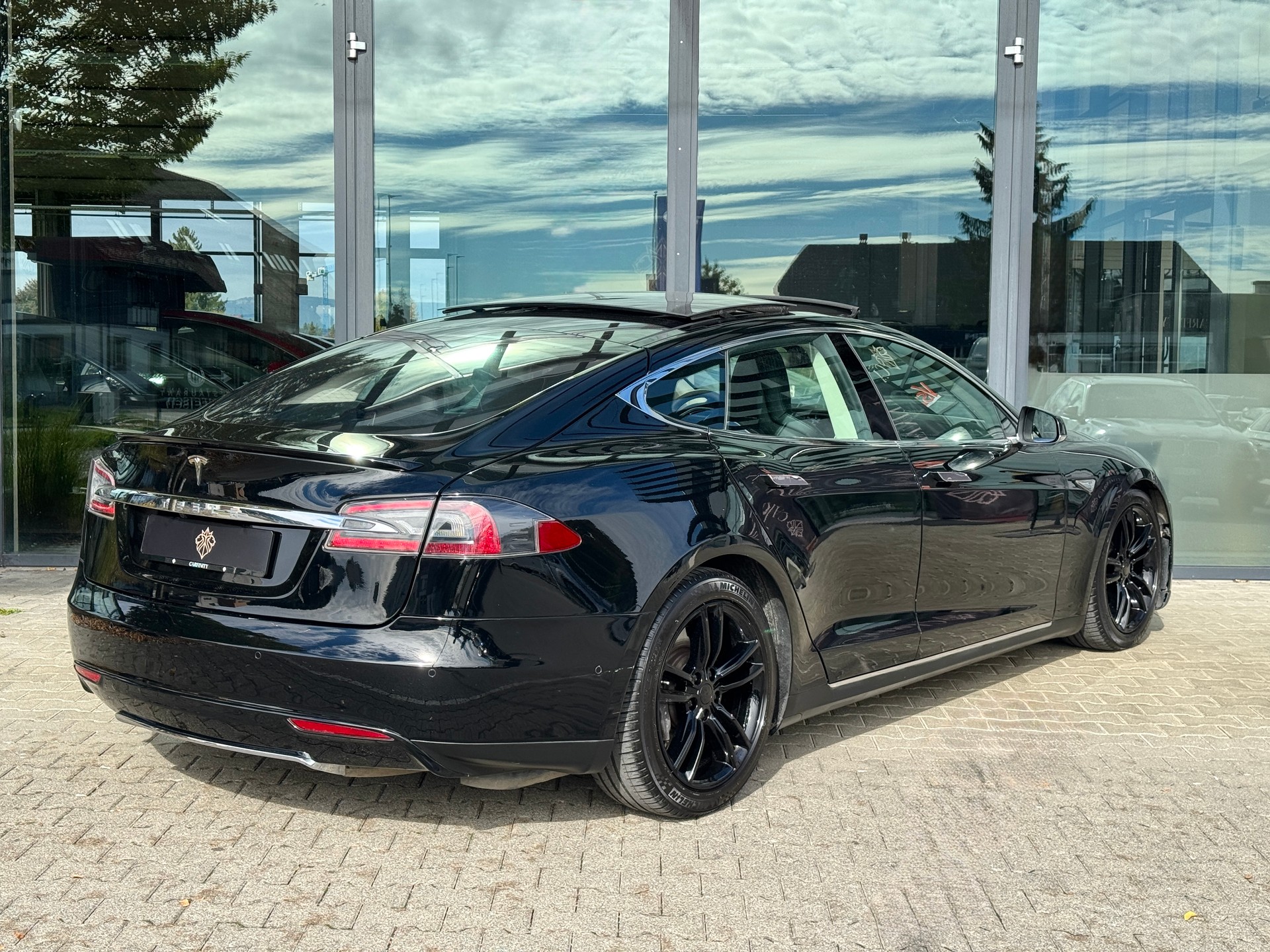 TESLA Model S 85 D / *FREE Lifetime Supercharging SC01*-image-5
