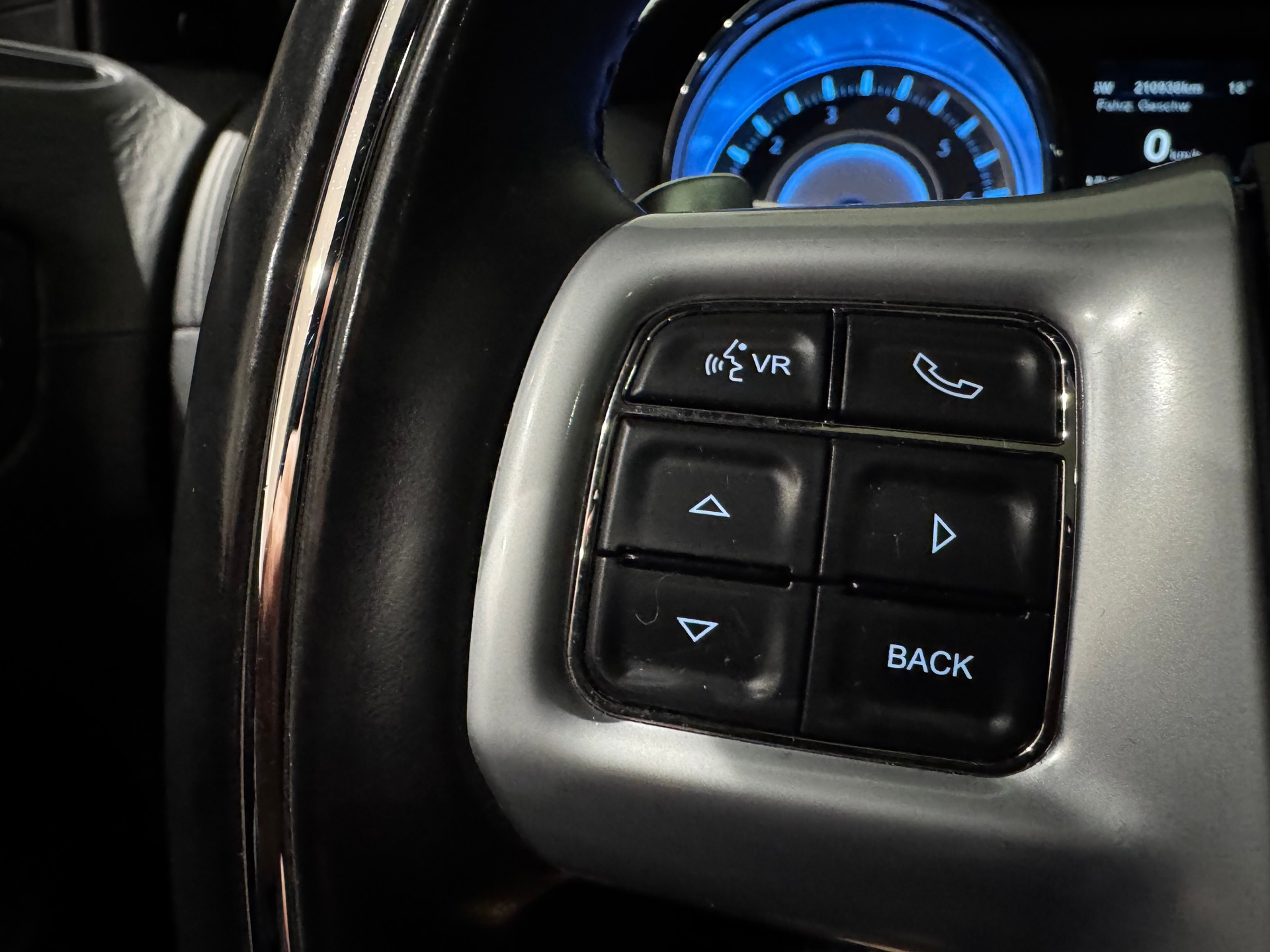 CHRYSLER Chrysler 300C 3.6 V6 Luxury-image-24