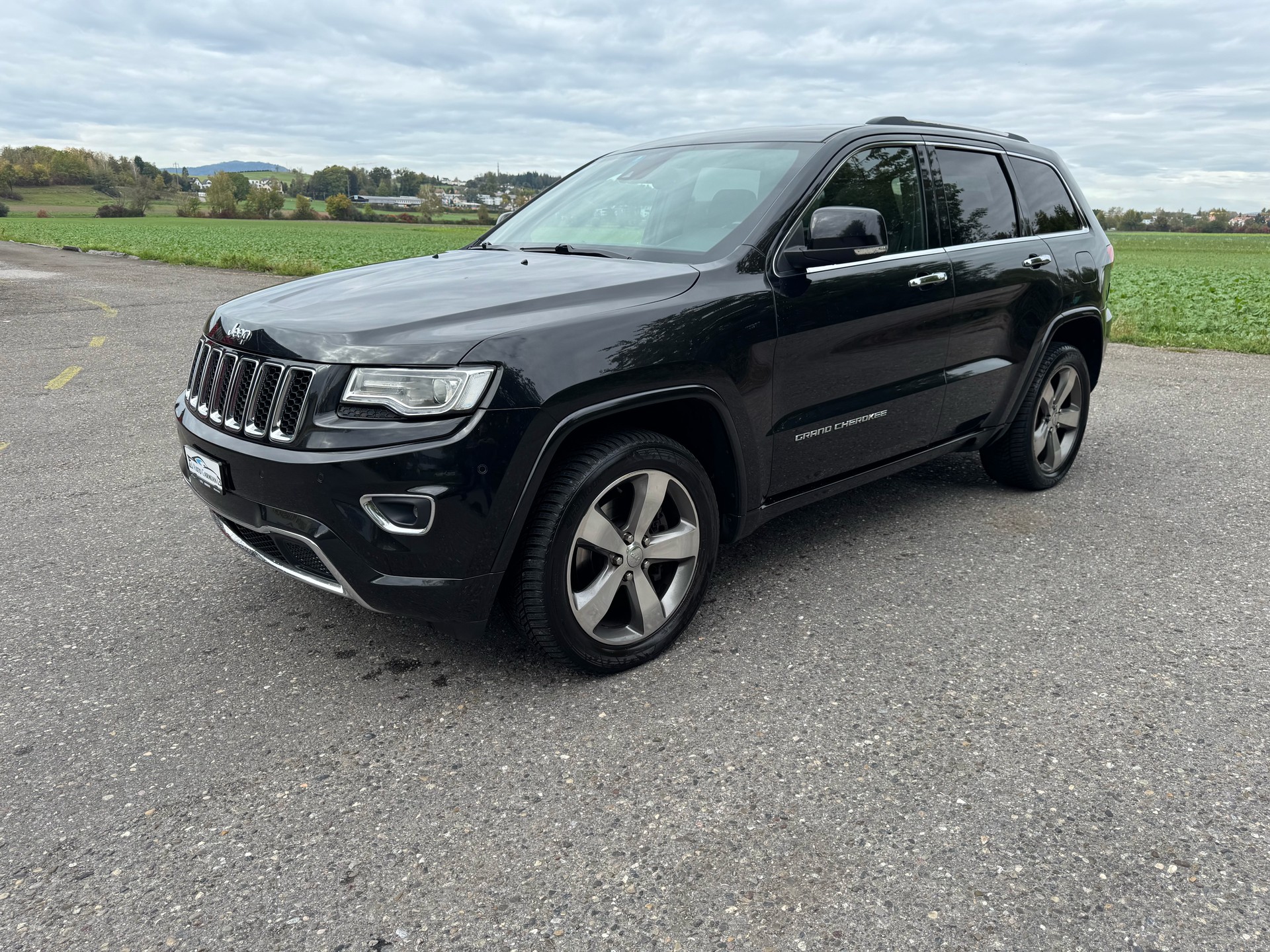 JEEP Grand Cherokee 3.0 CRD Overland Automatic-image-2