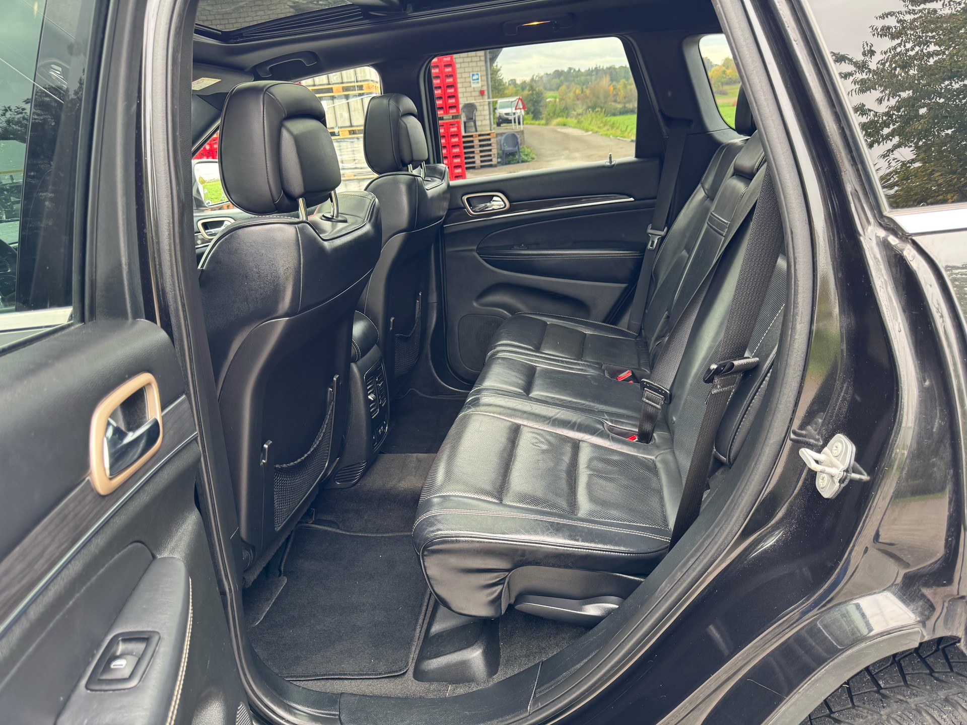 JEEP Grand Cherokee 3.0 CRD Overland Automatic-image-18