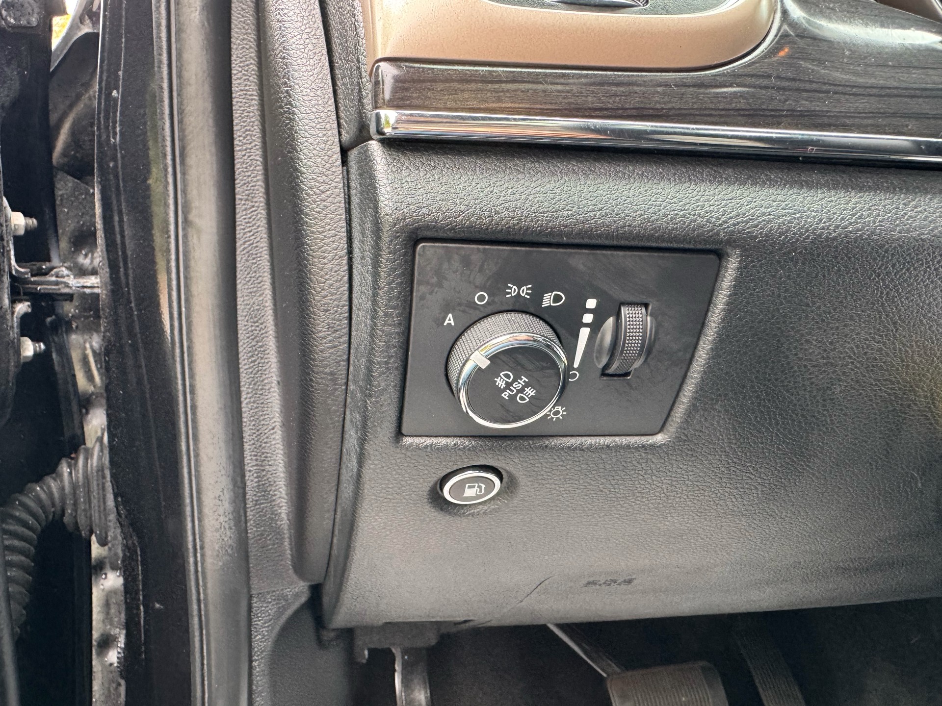 JEEP Grand Cherokee 3.0 CRD Overland Automatic-image-21