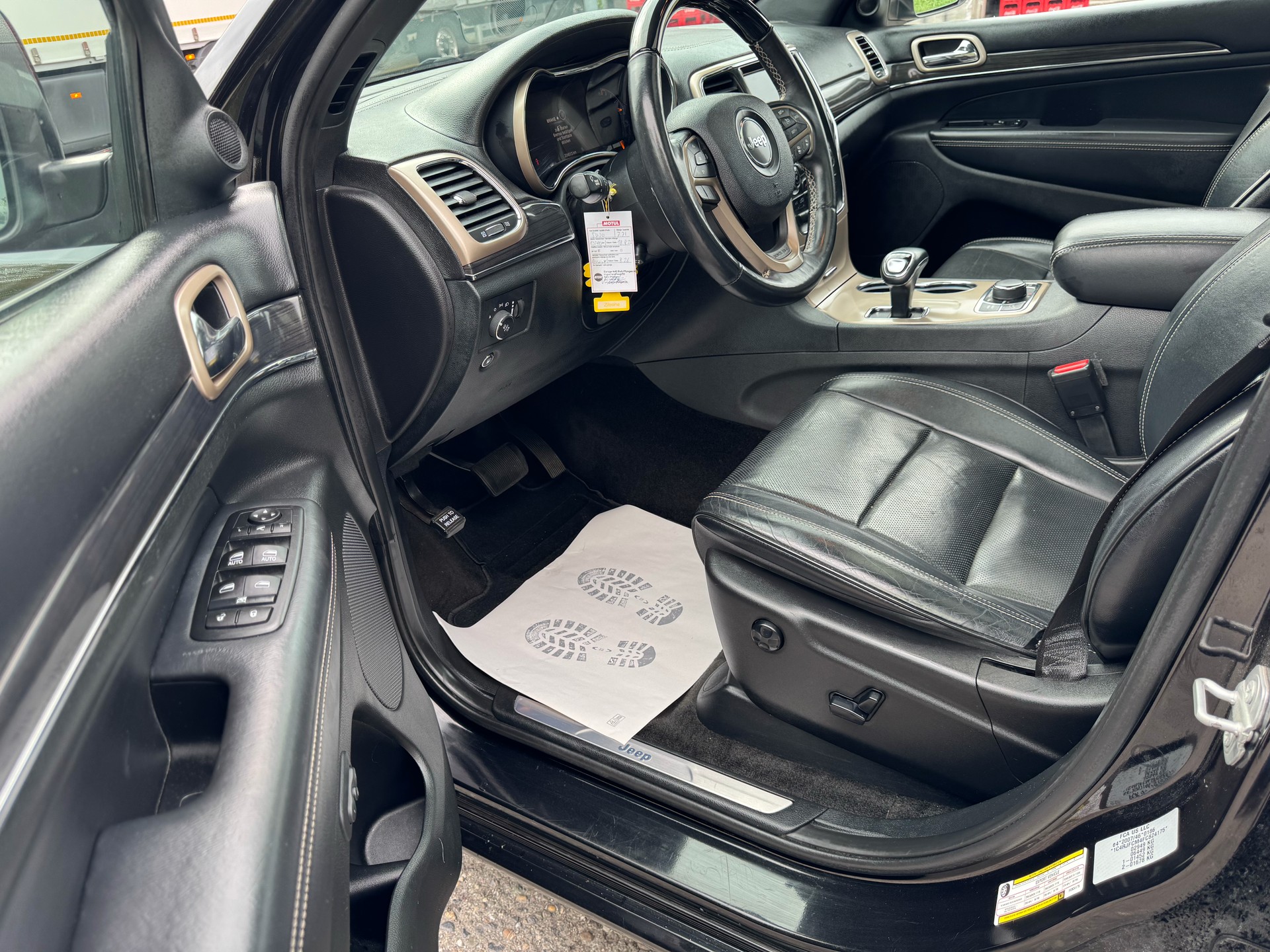 JEEP Grand Cherokee 3.0 CRD Overland Automatic-image-15