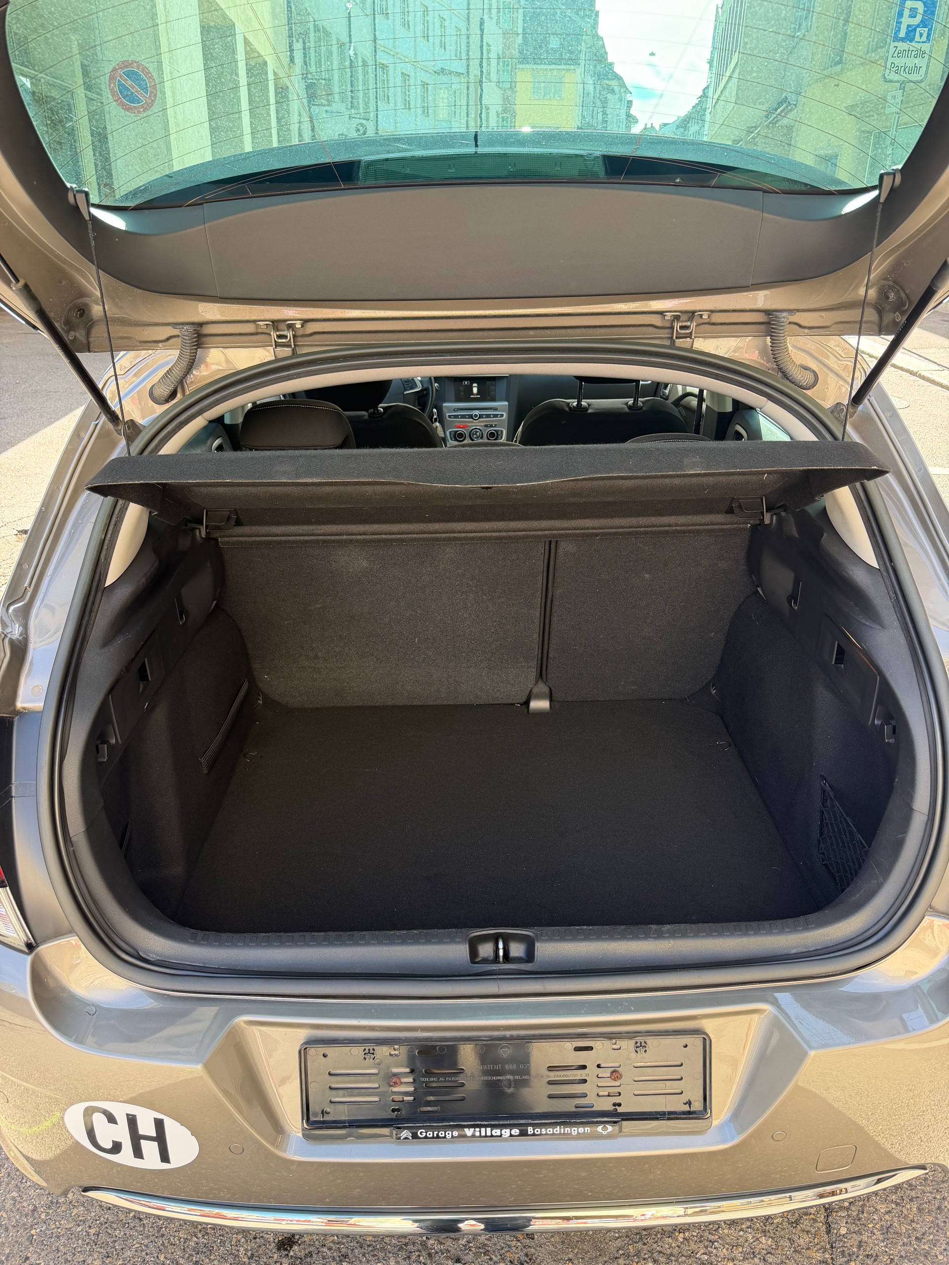 CITROEN C4 1.2 Pure Tech Feel Automatic-image-5